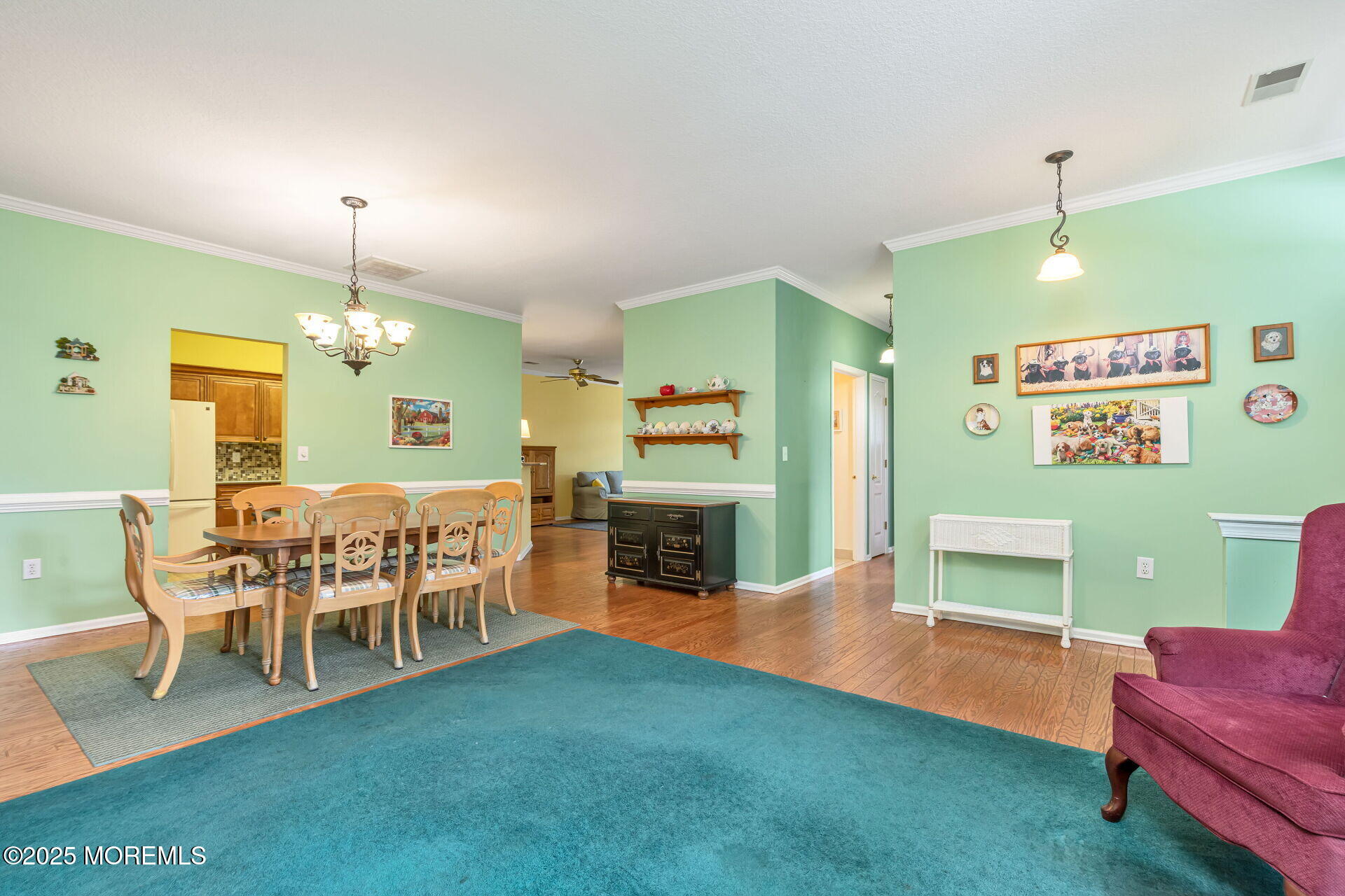 47 Golden Willows Avenue
