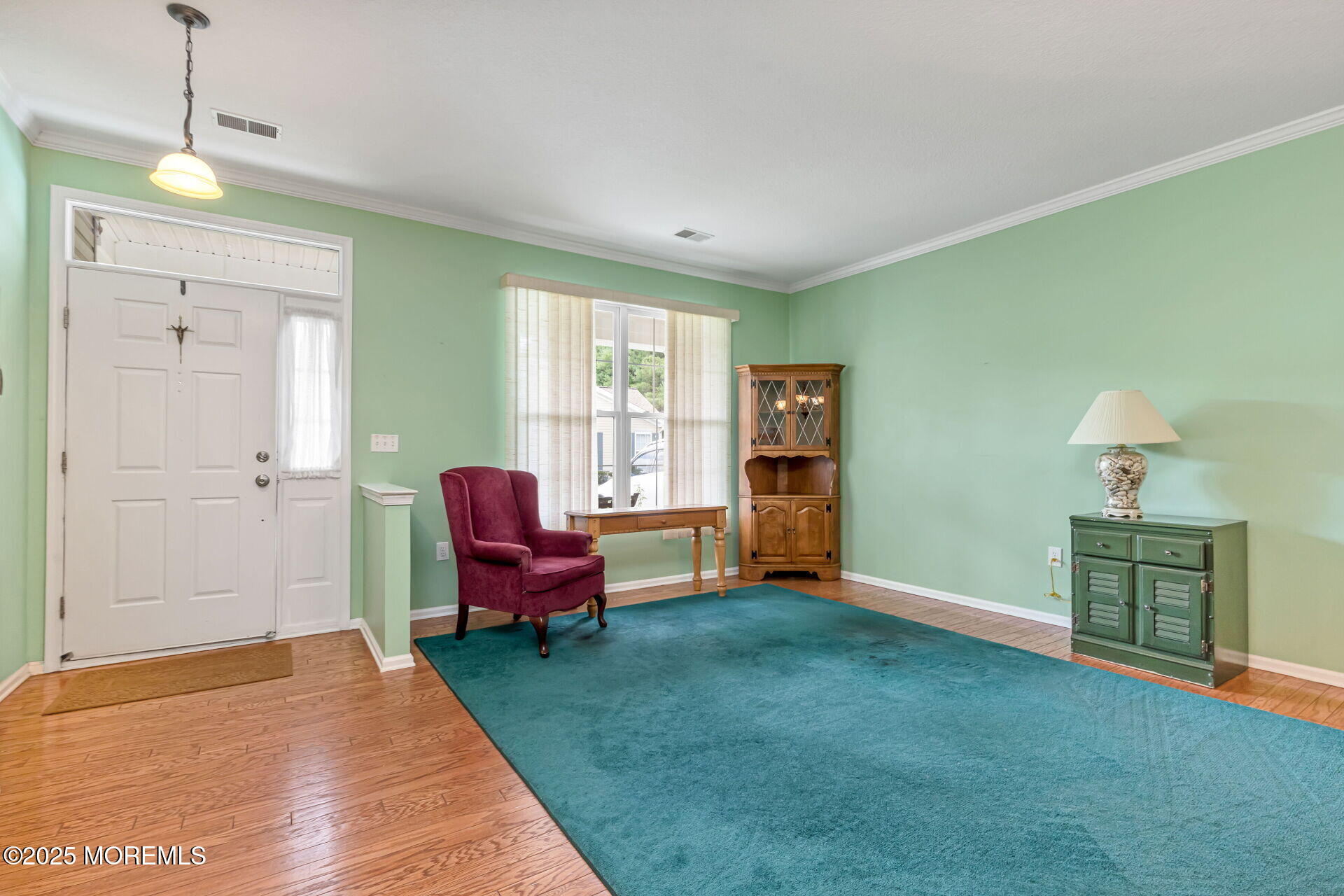 47 Golden Willows Avenue