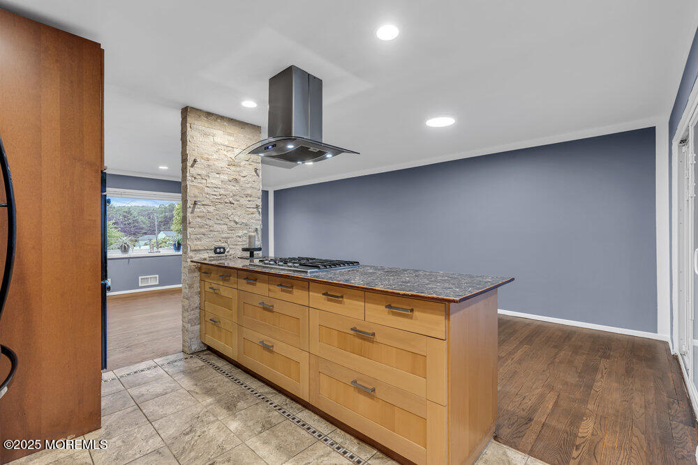 13 Terry Avenue