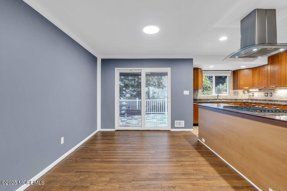 13 Terry Avenue