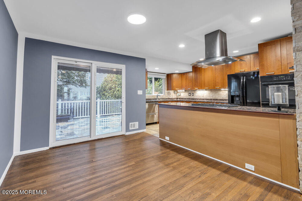 13 Terry Avenue