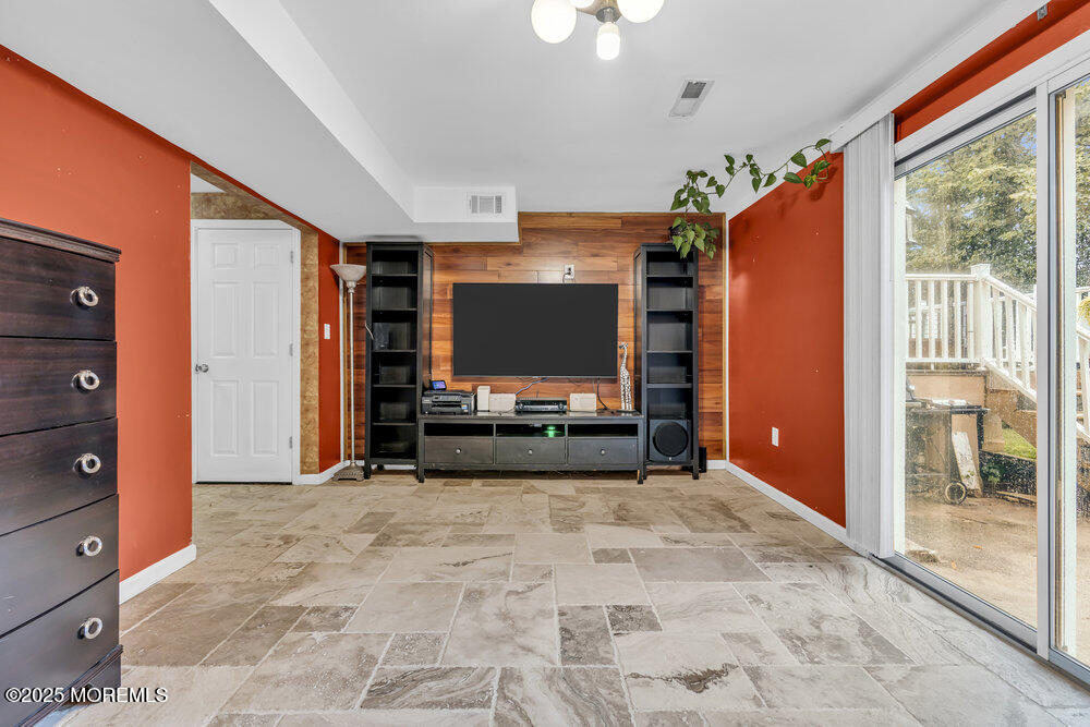 13 Terry Avenue