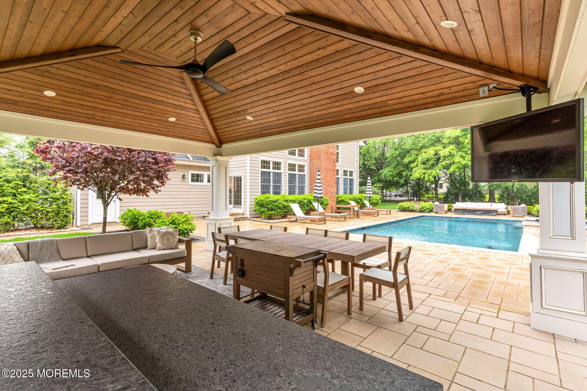 3 Ardmore Place