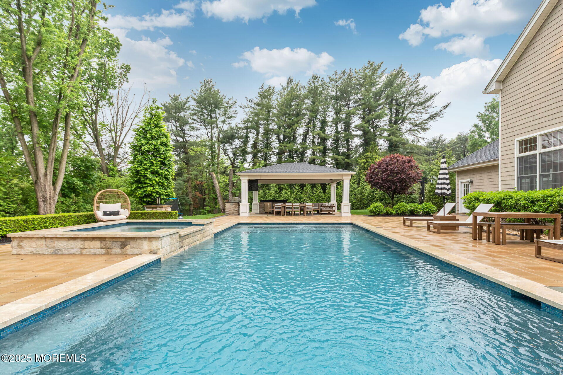 3 Ardmore Place