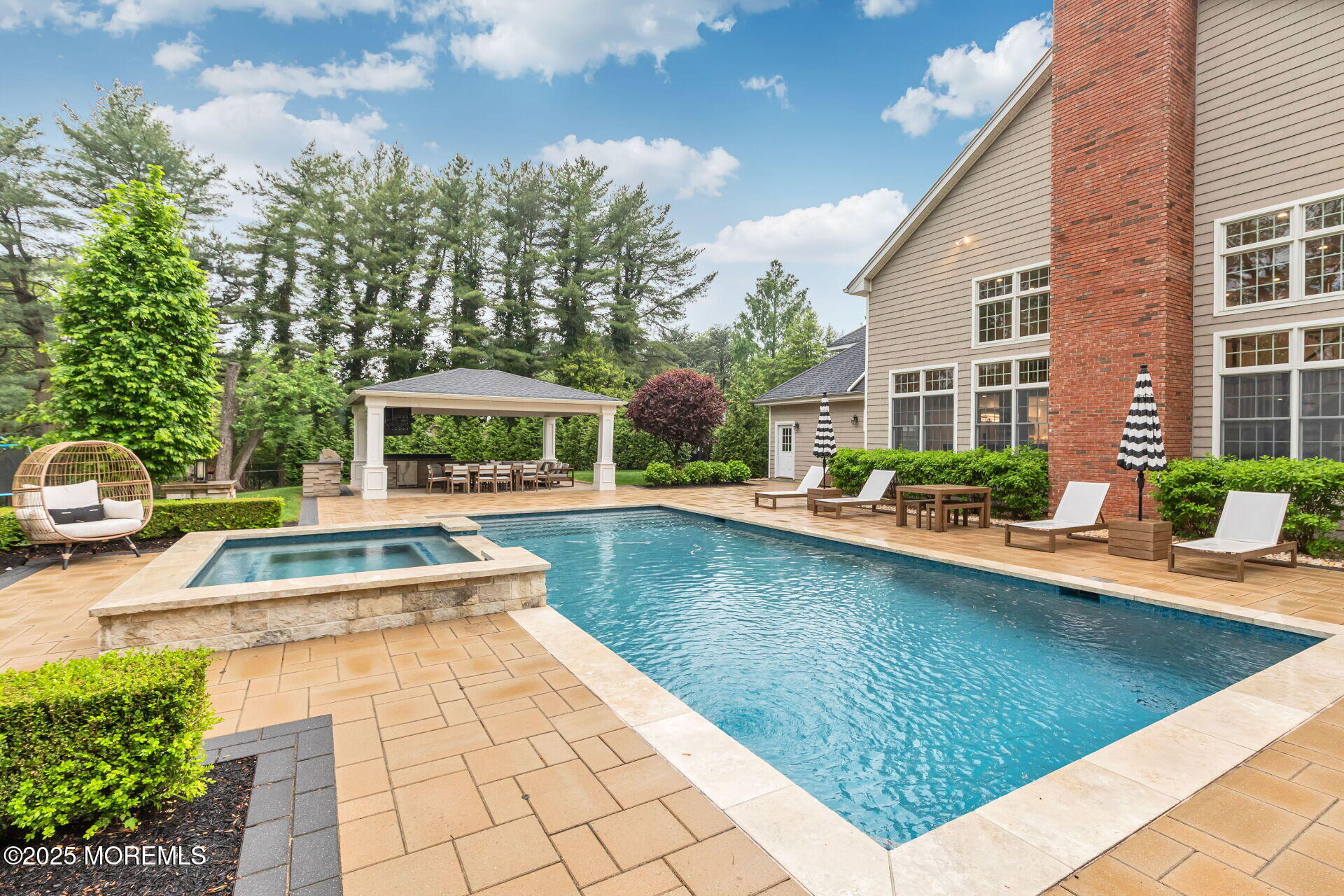 3 Ardmore Place