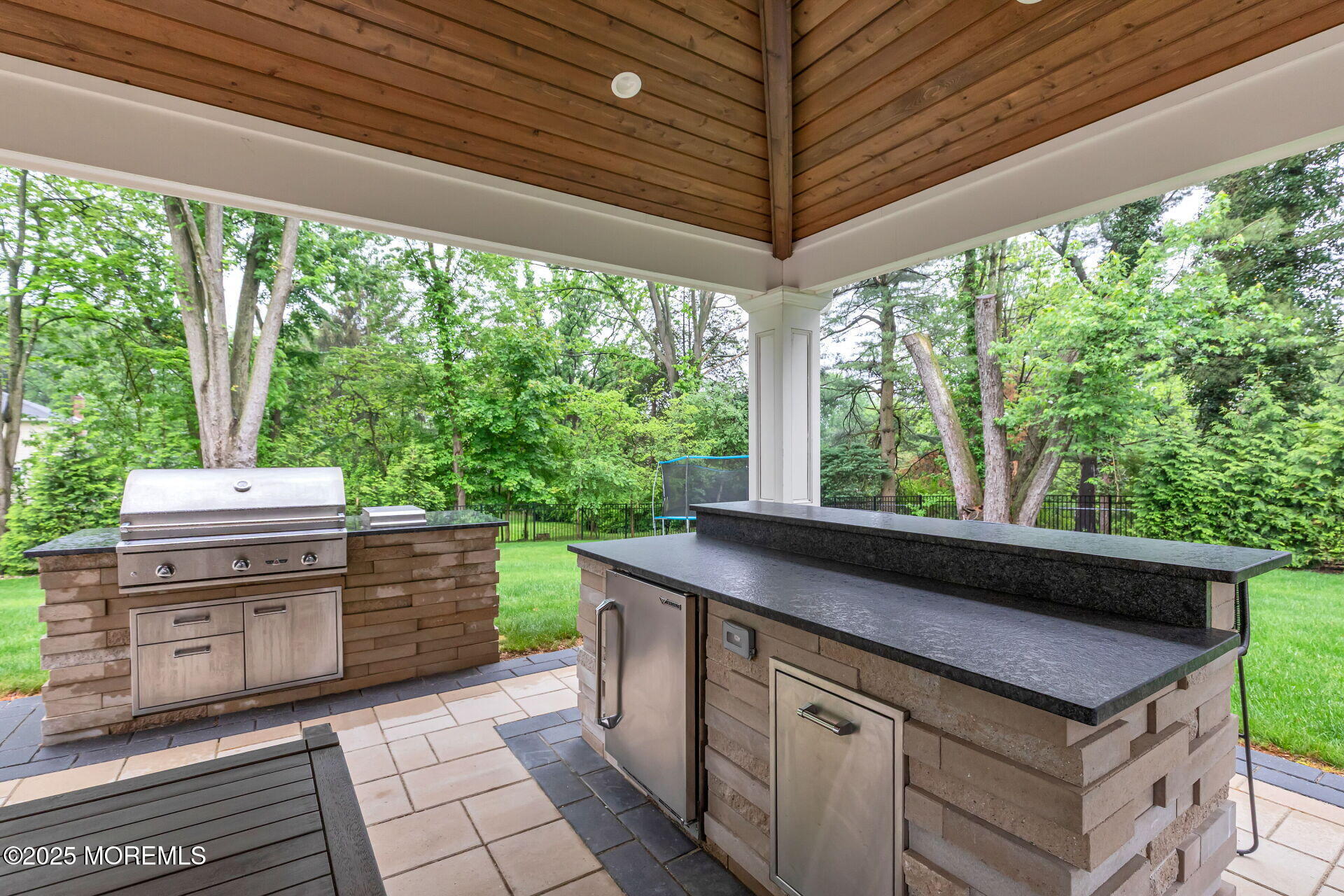 3 Ardmore Place