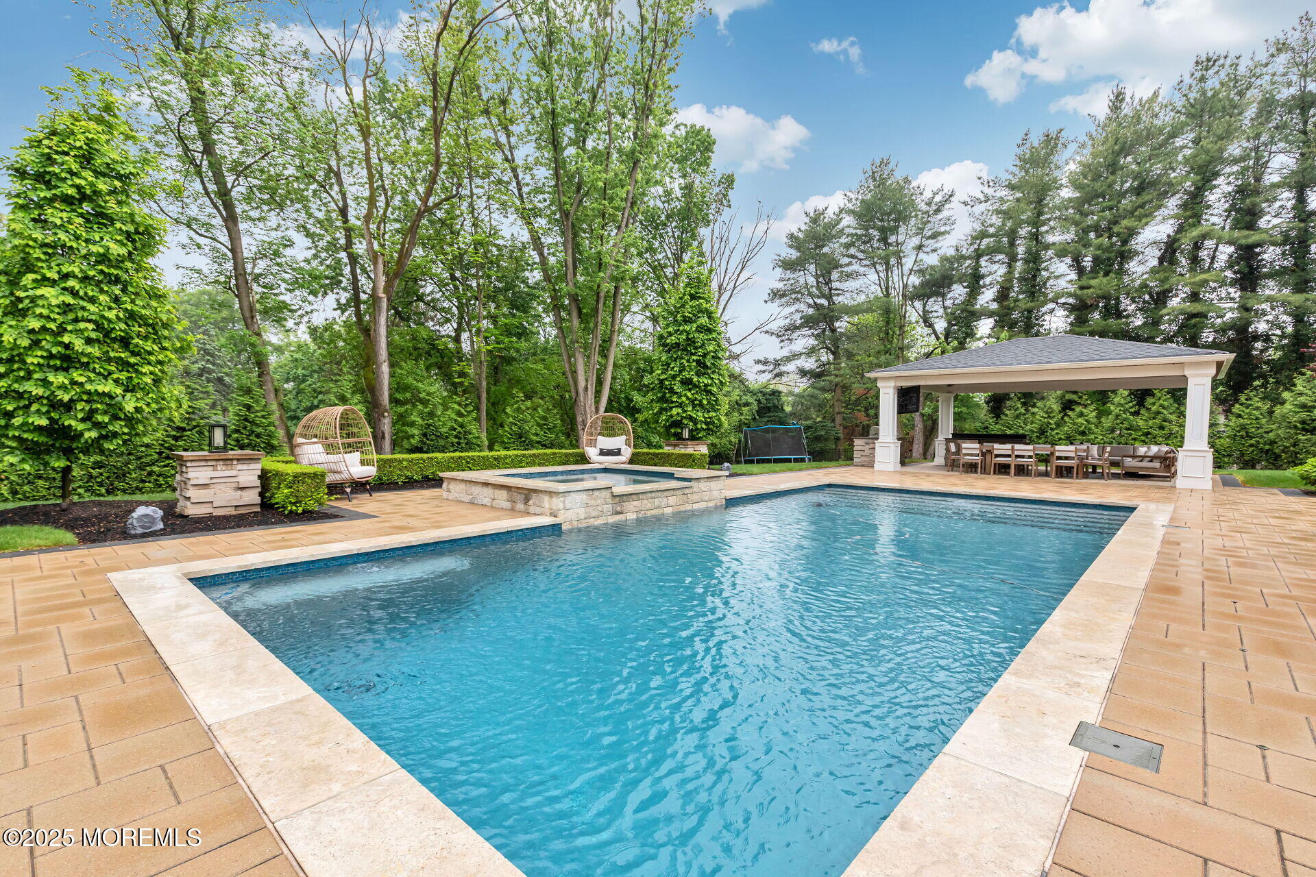 3 Ardmore Place