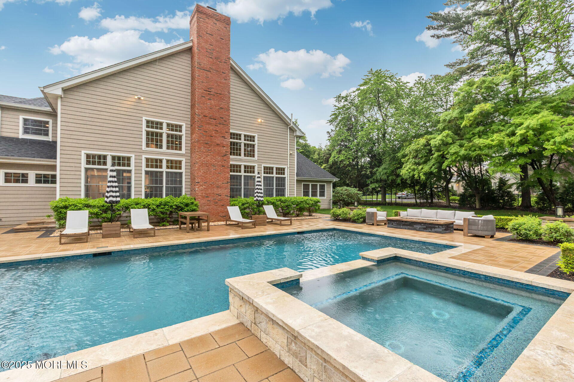 3 Ardmore Place
