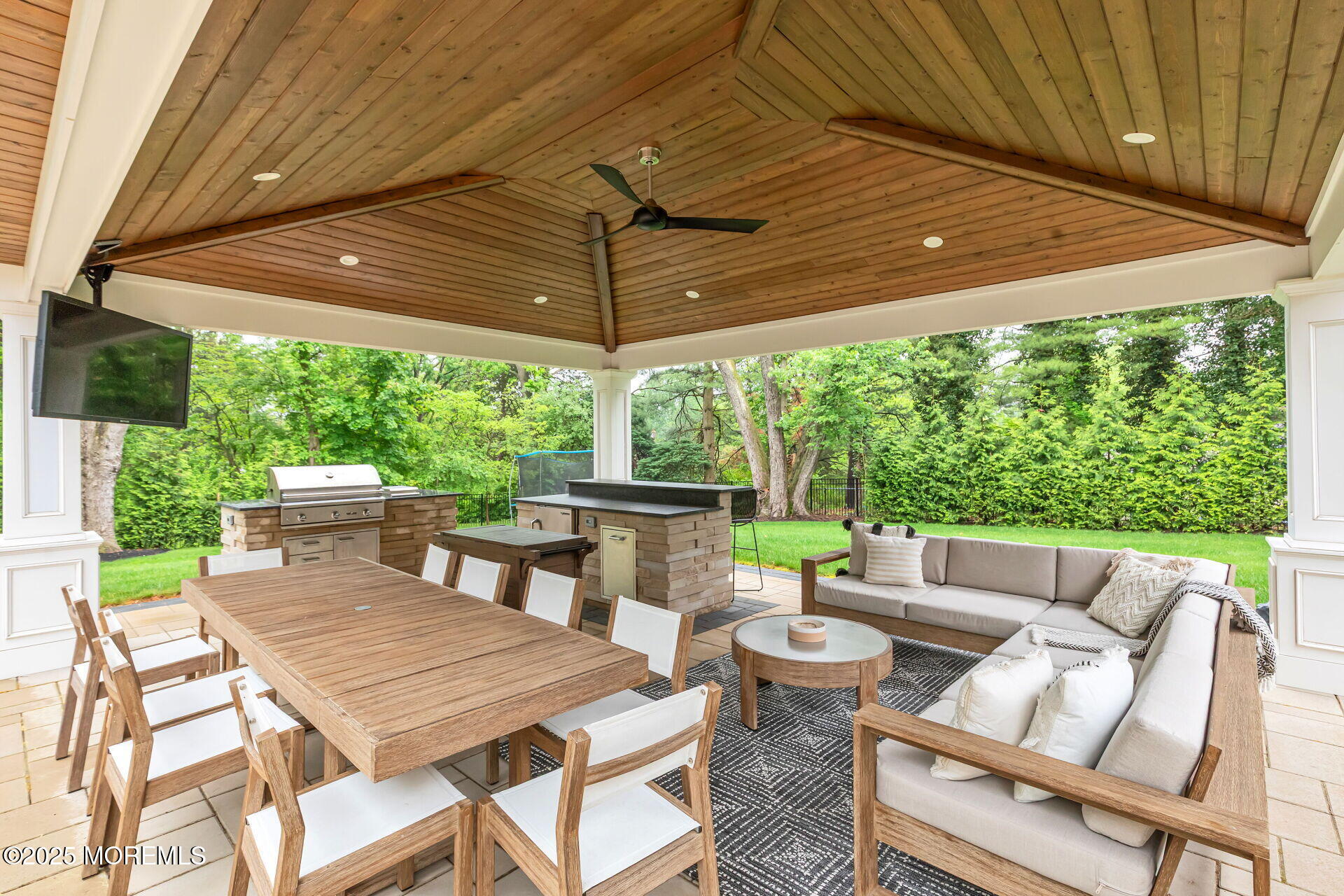 3 Ardmore Place
