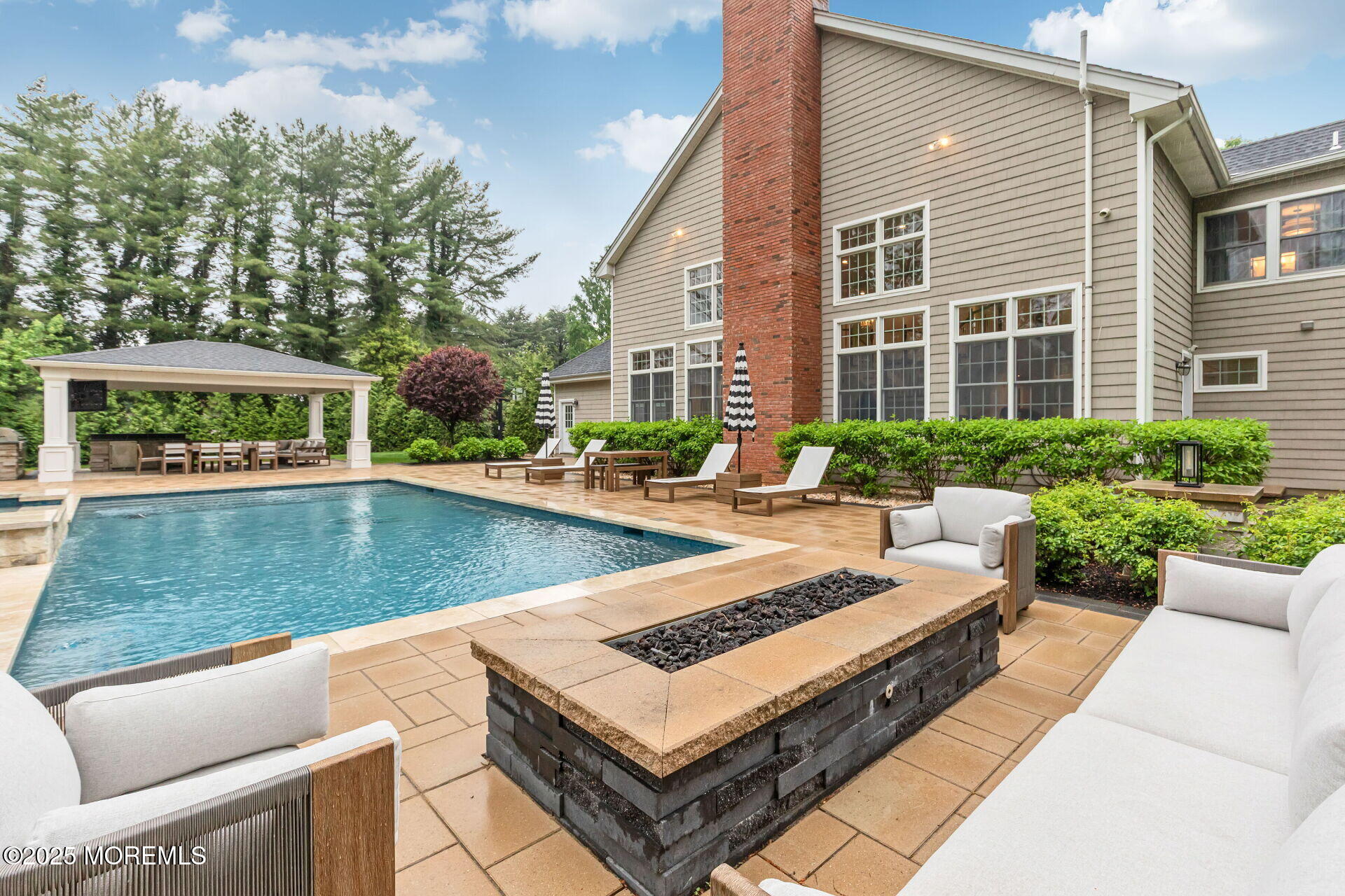 3 Ardmore Place