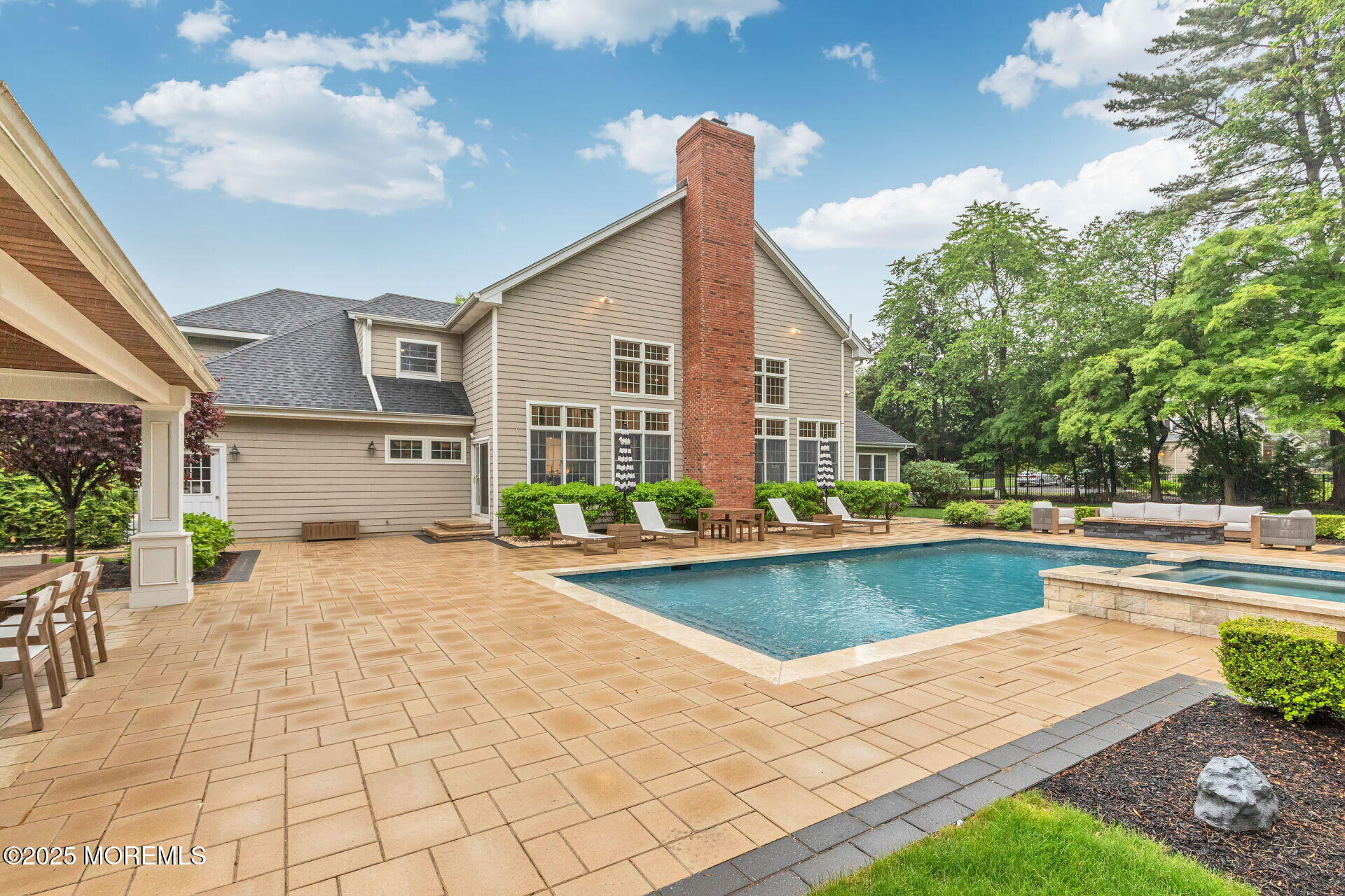 3 Ardmore Place