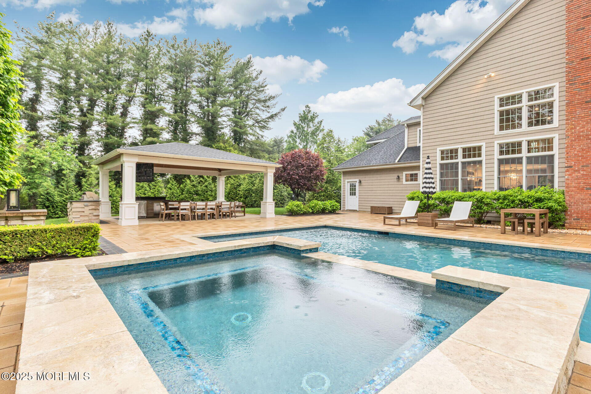 3 Ardmore Place