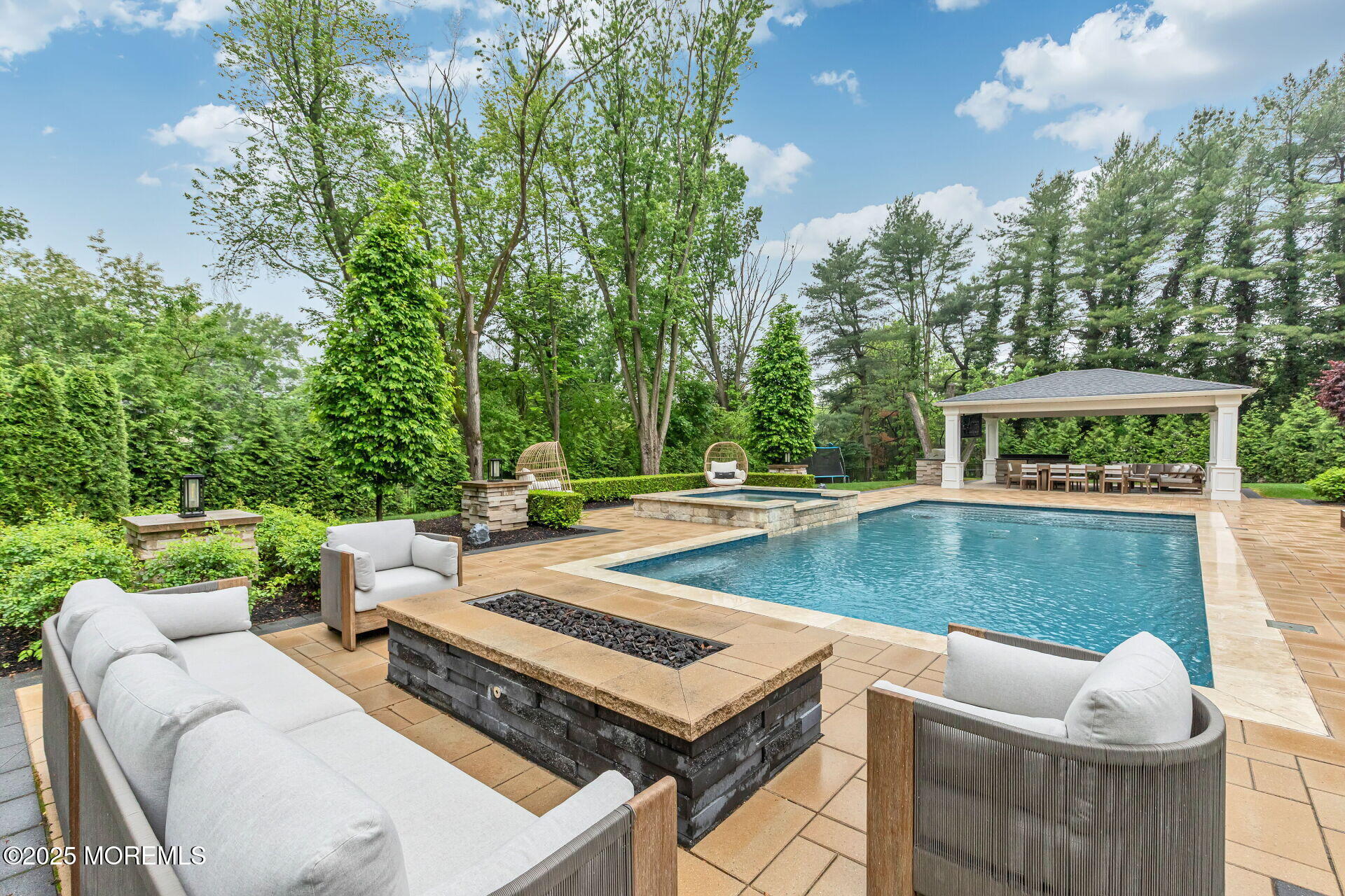 3 Ardmore Place