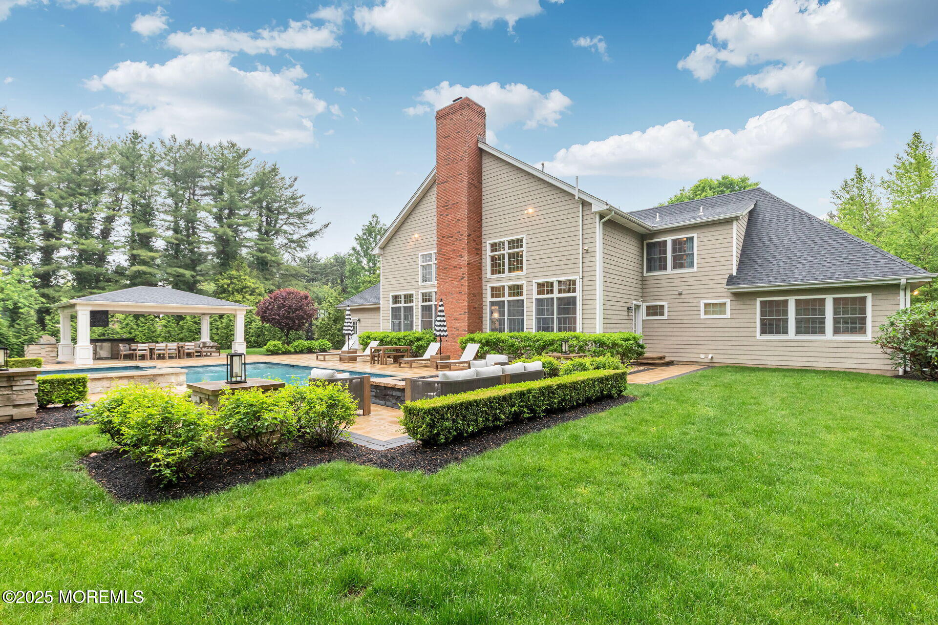 3 Ardmore Place