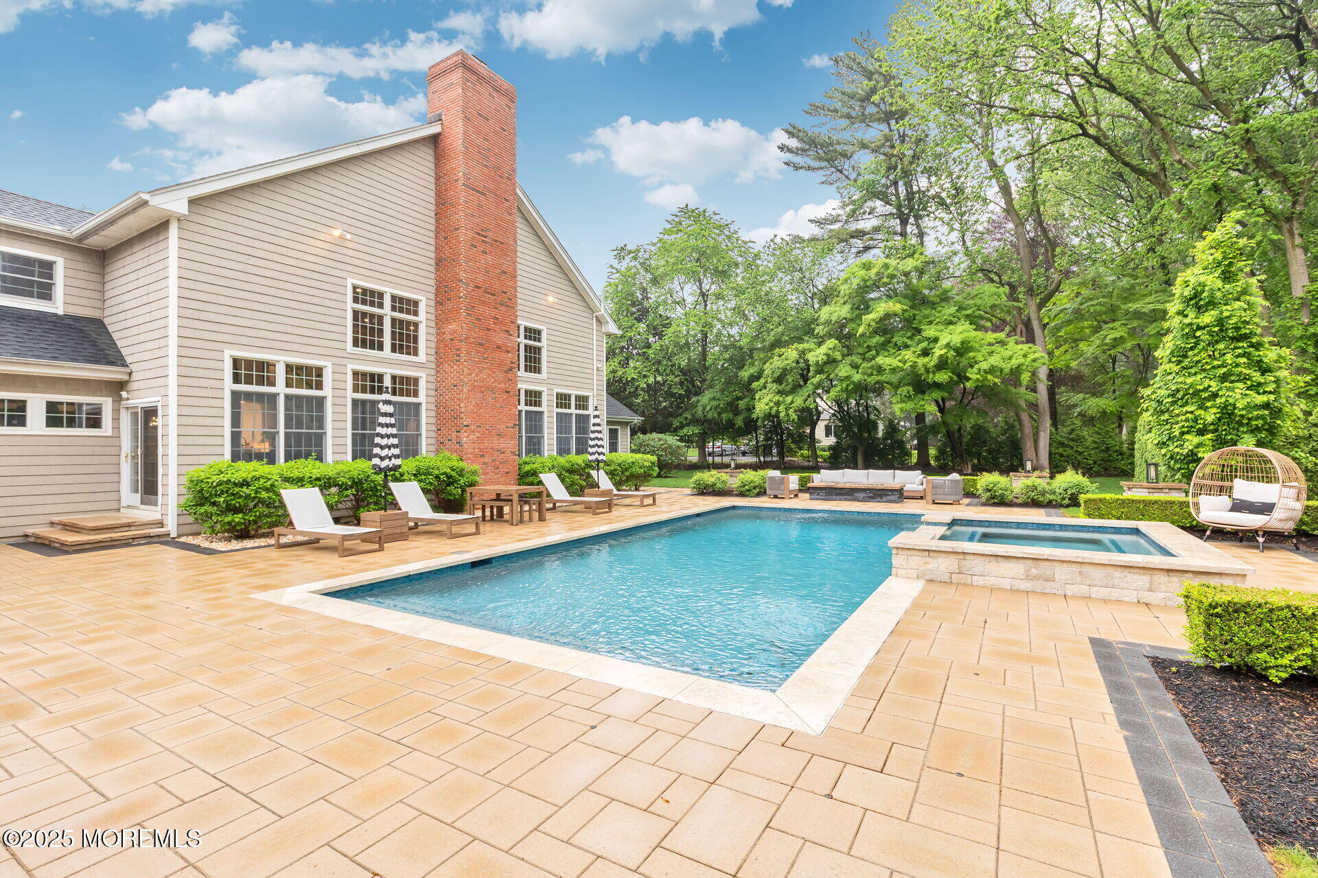 3 Ardmore Place