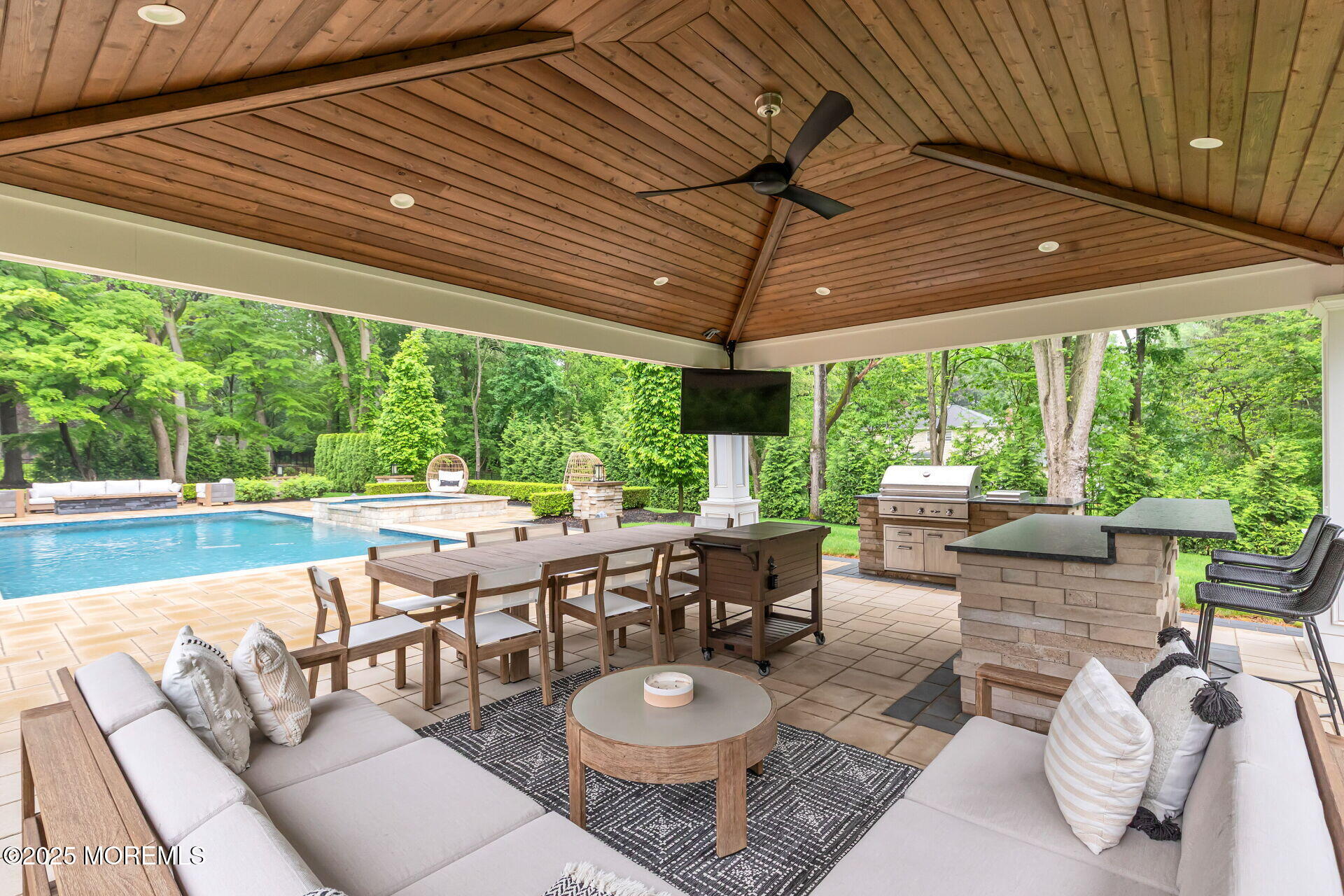 3 Ardmore Place