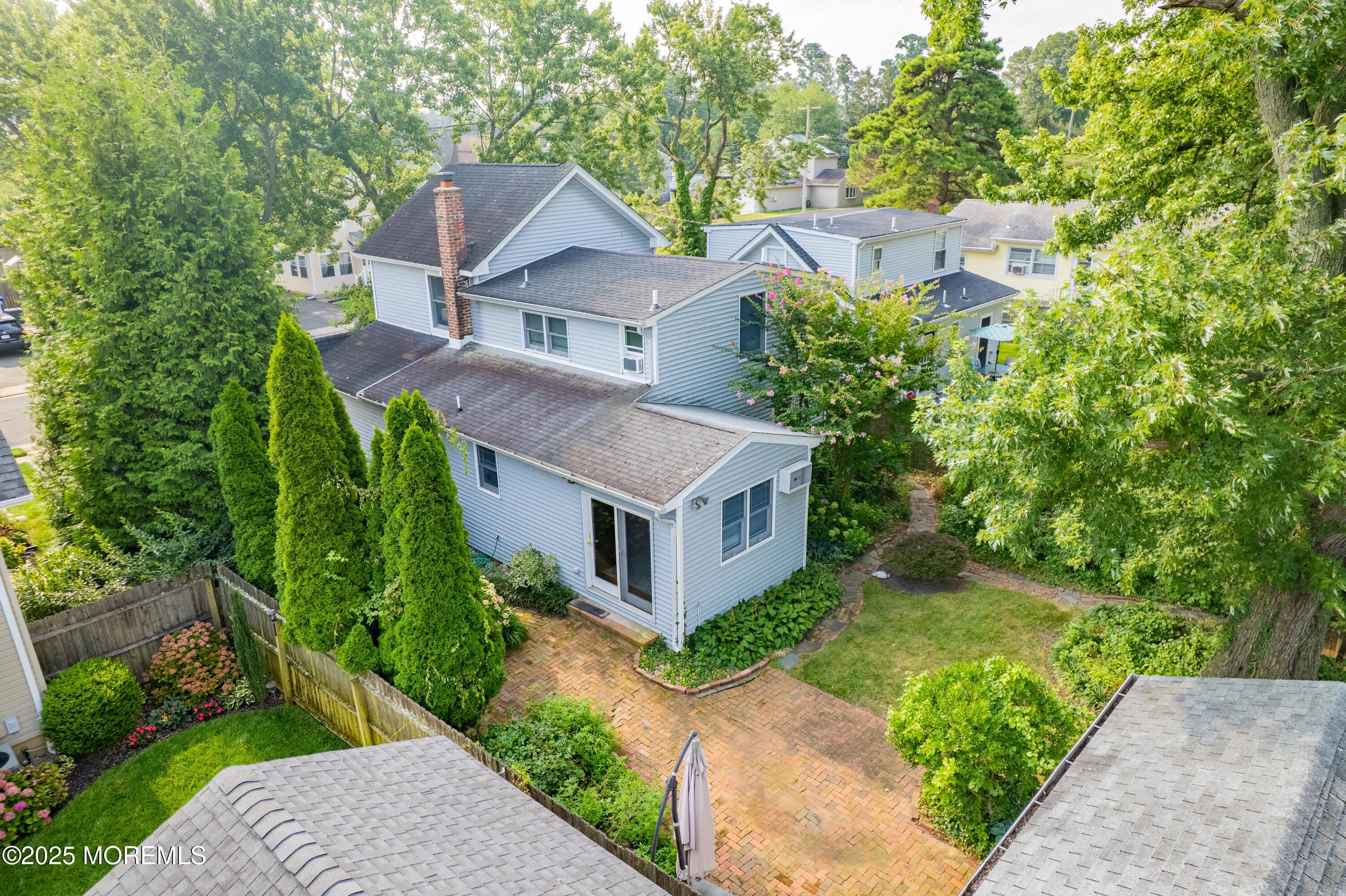 23 Leonard Avenue