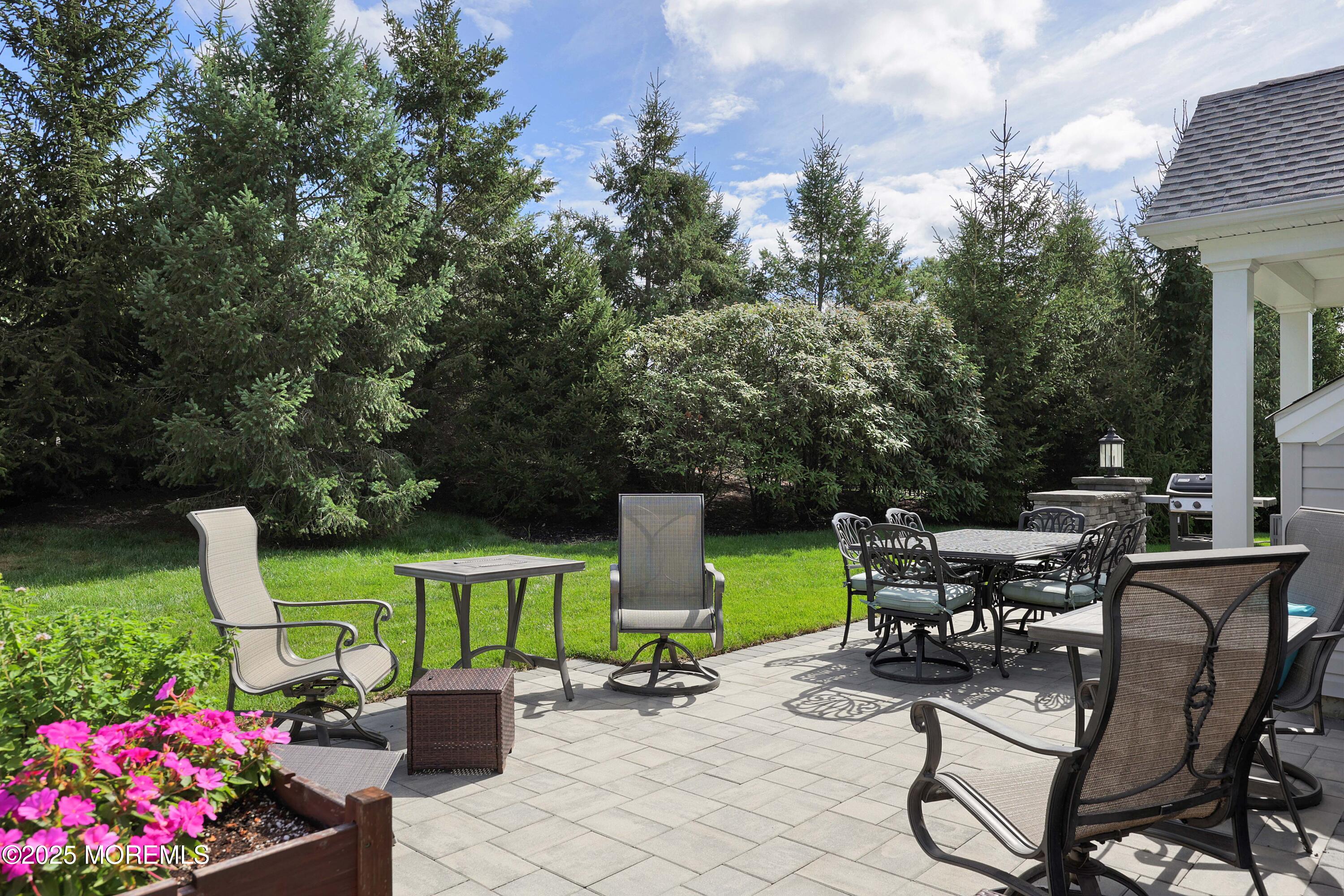 9 Pebble Creek Court