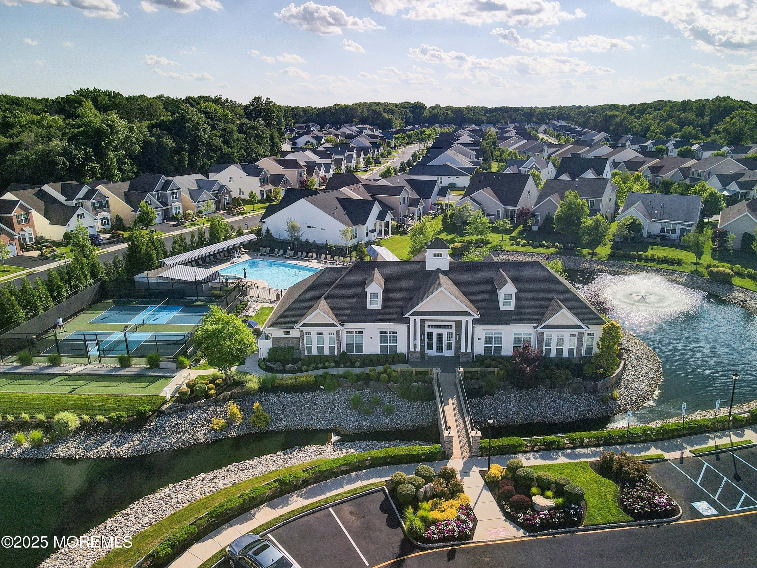 9 Pebble Creek Court