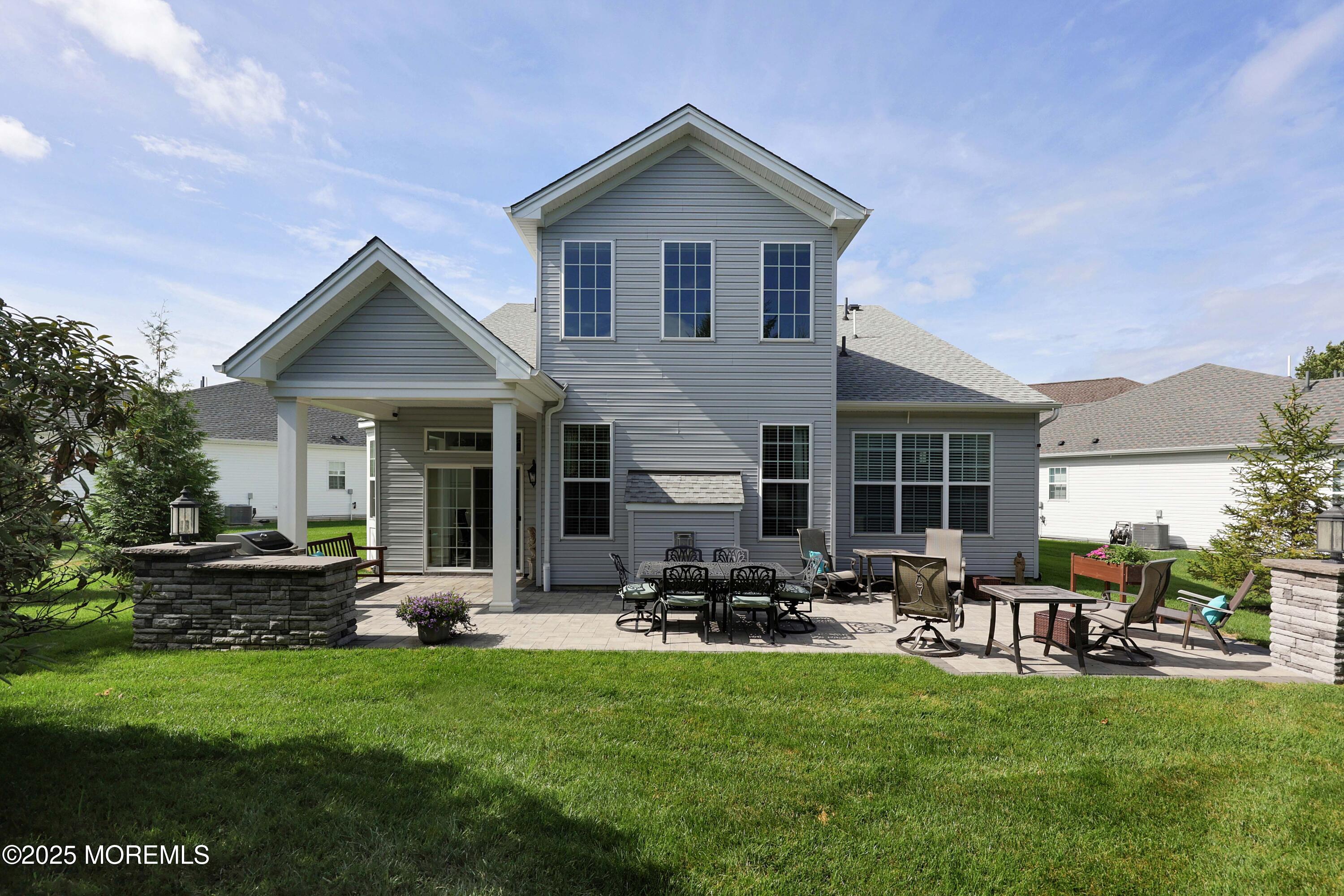9 Pebble Creek Court