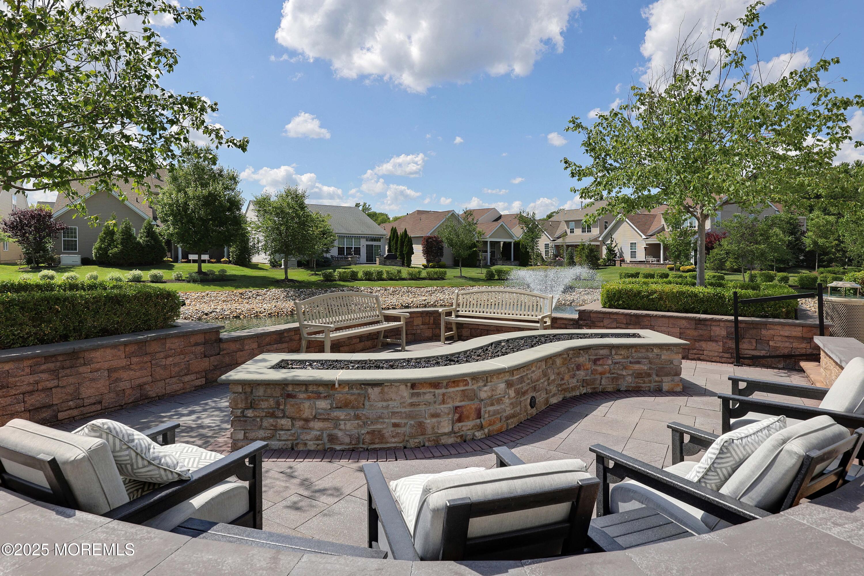 9 Pebble Creek Court