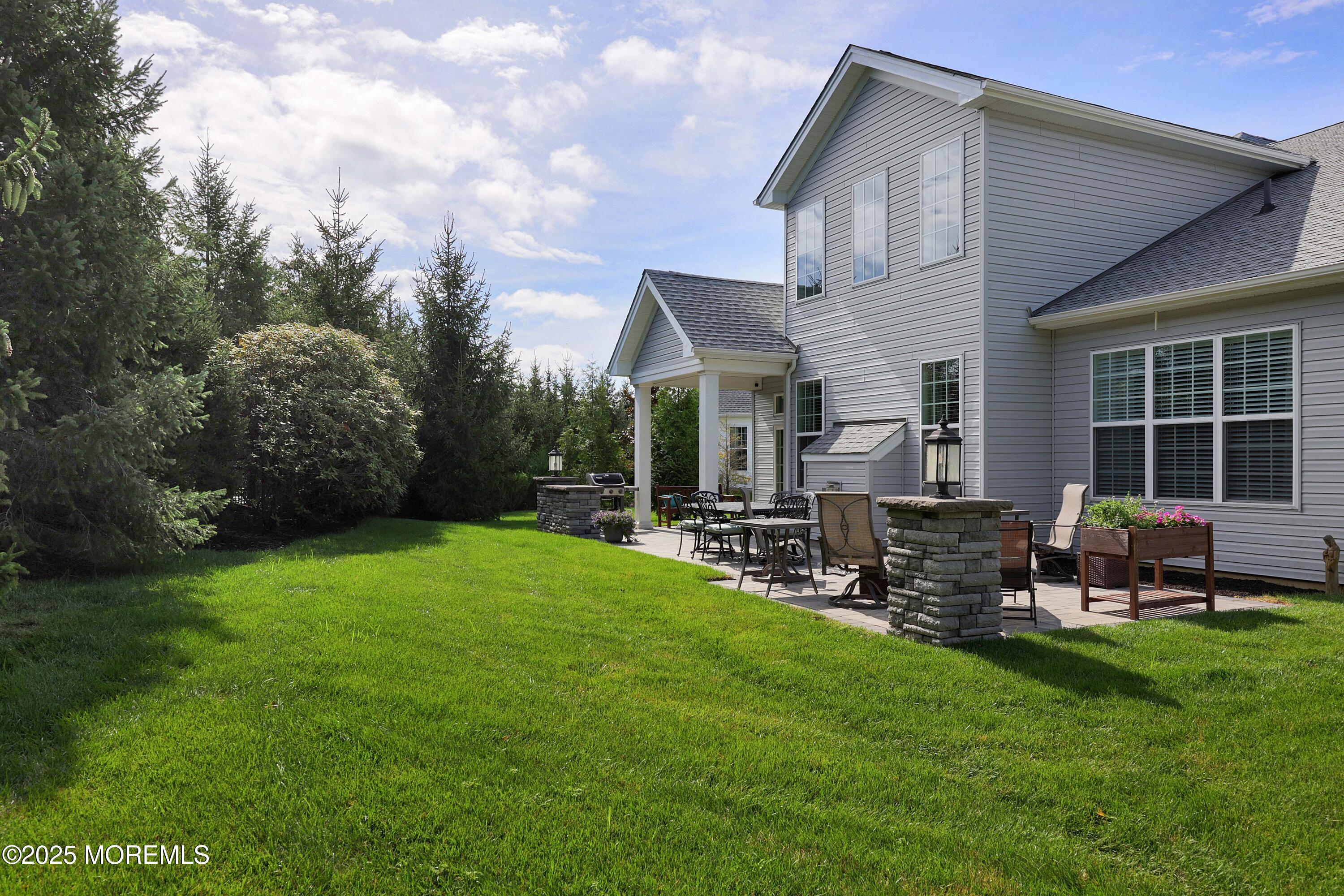9 Pebble Creek Court