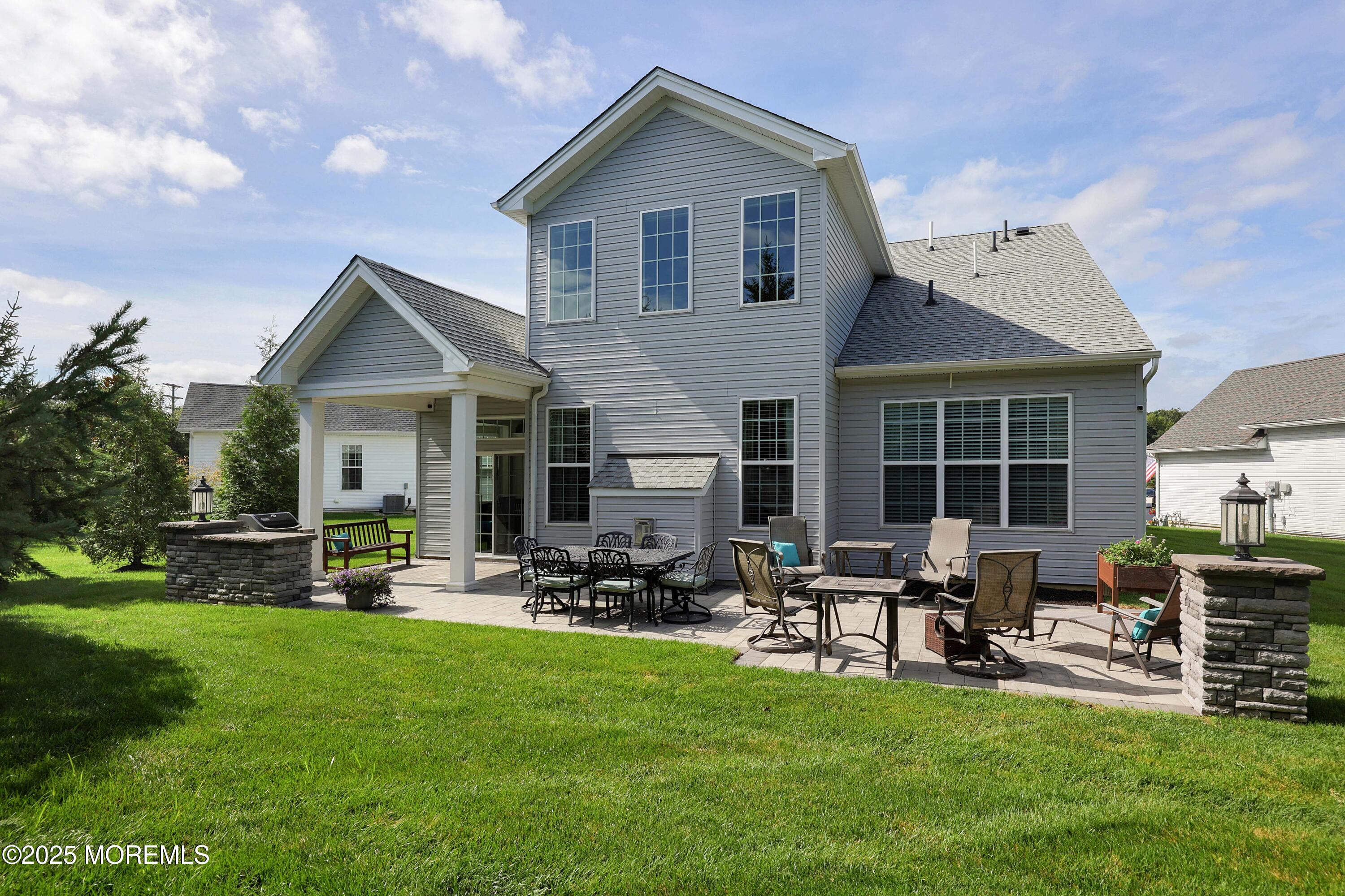 9 Pebble Creek Court