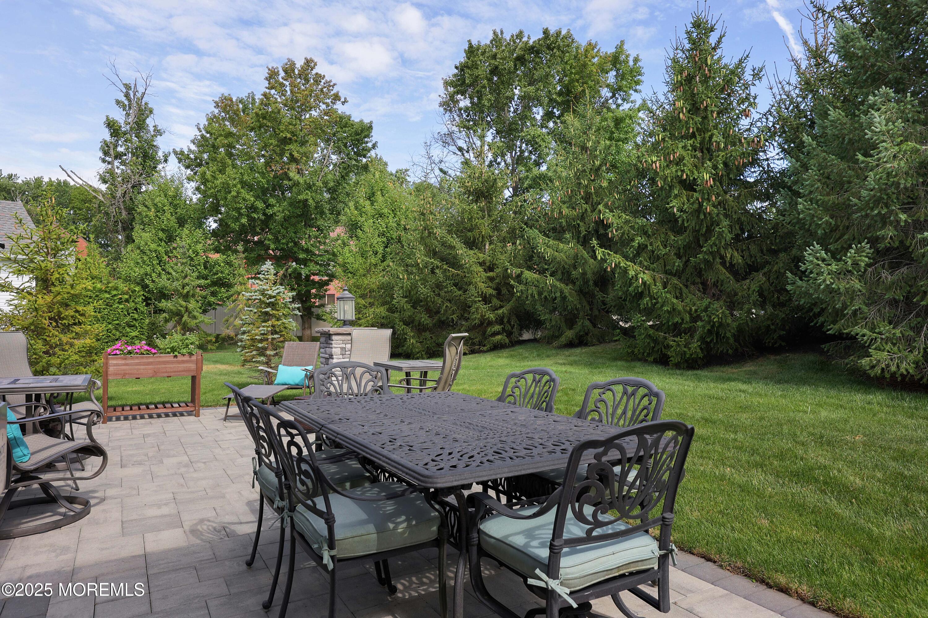 9 Pebble Creek Court