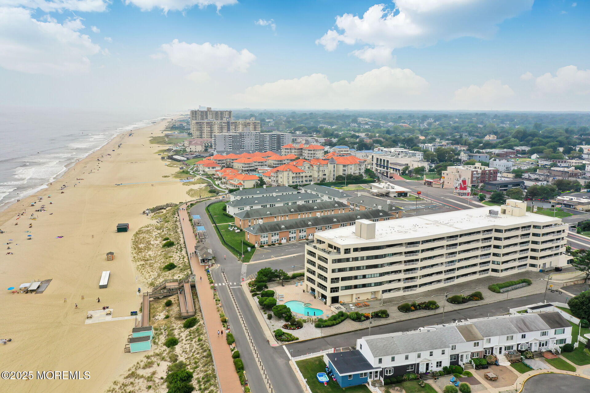525 Ocean Boulevard, 206