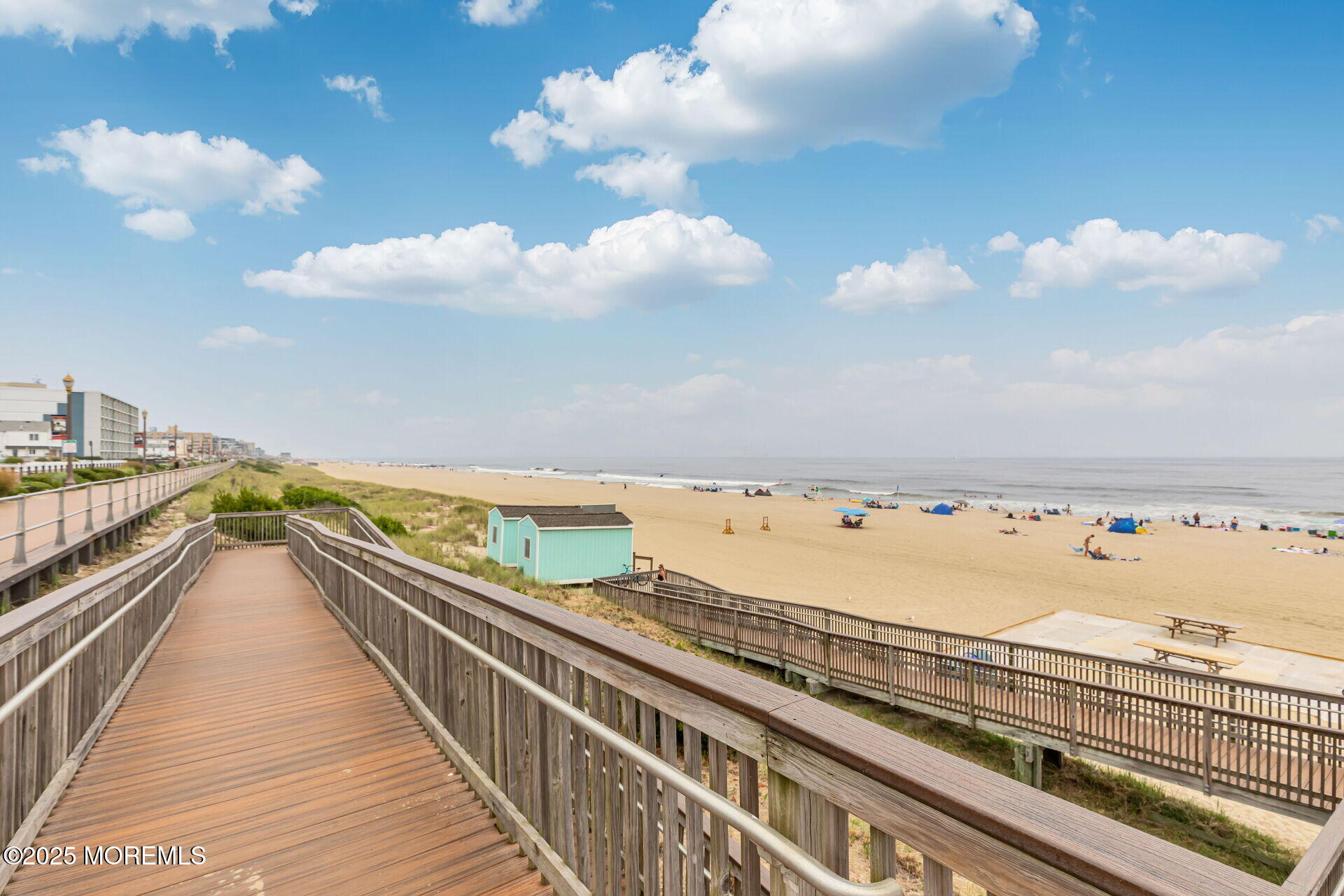 525 Ocean Boulevard, 206