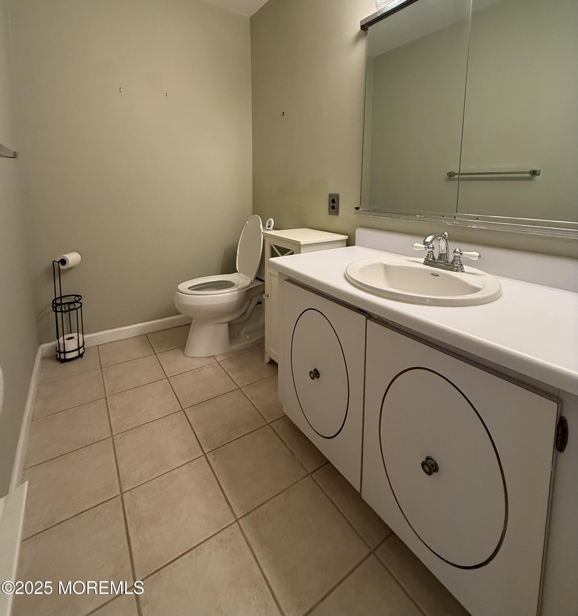 51 Independence Parkway, B