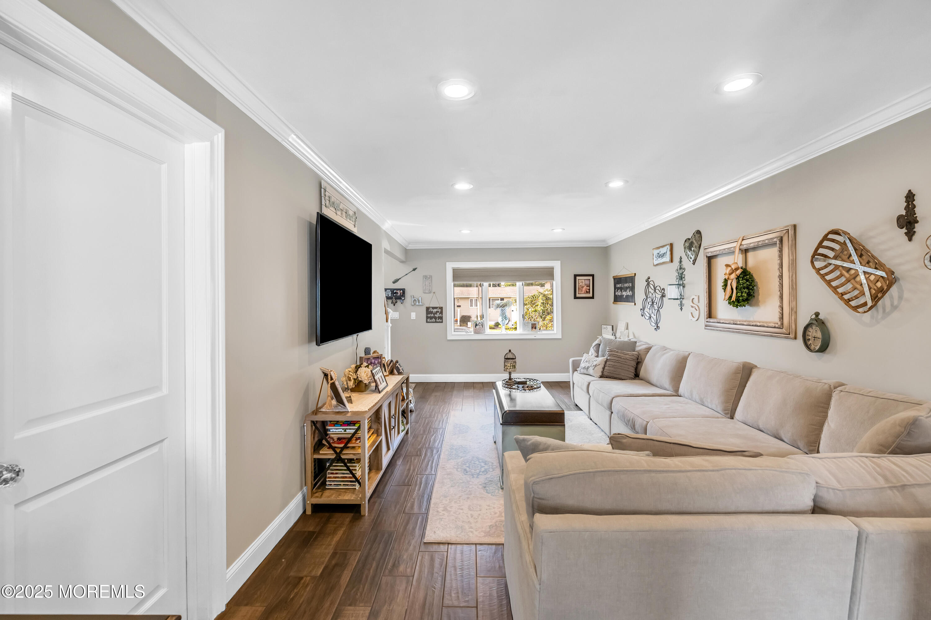 28 Lafayette Drive