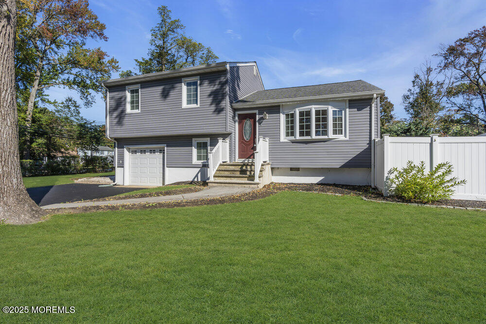 1 Salisbury Avenue, Middletown