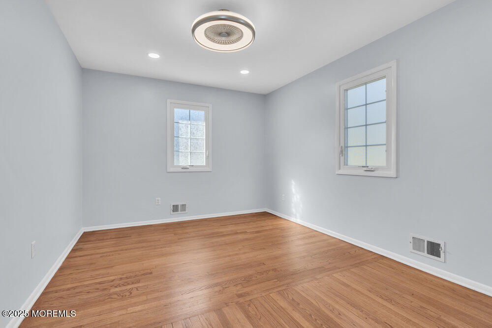 1 Salisbury Avenue, Middletown