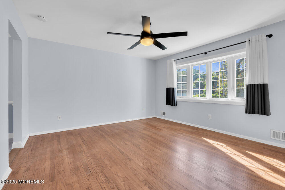 1 Salisbury Avenue, Middletown