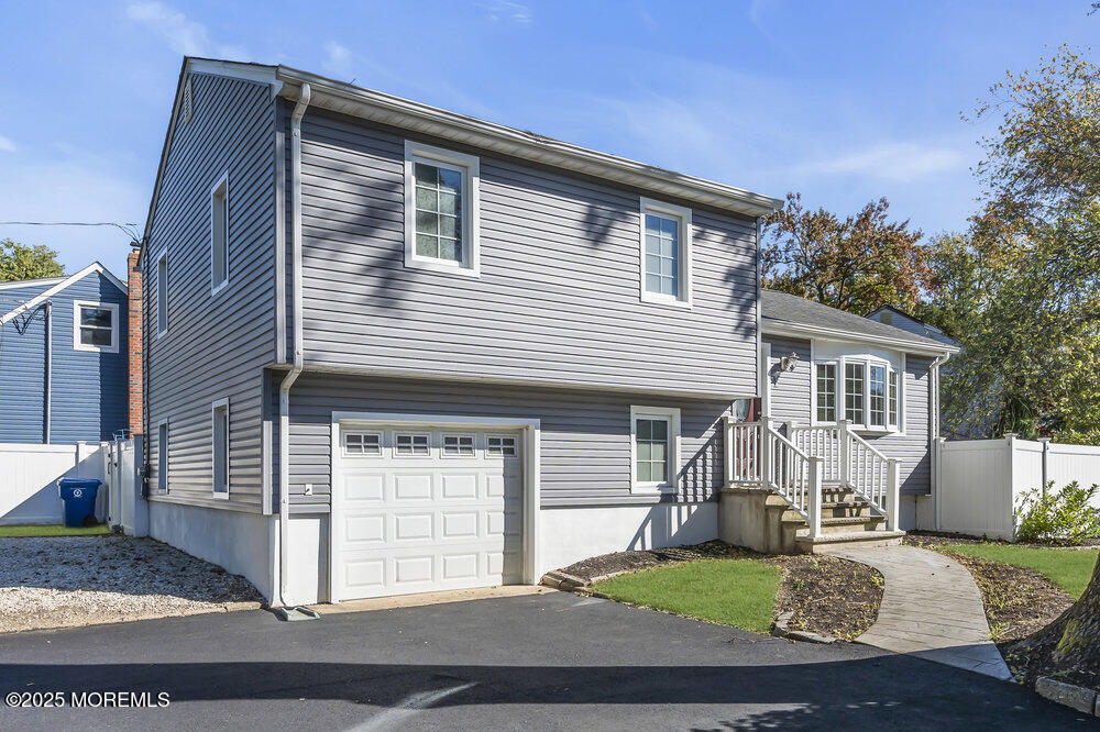 1 Salisbury Avenue, Middletown