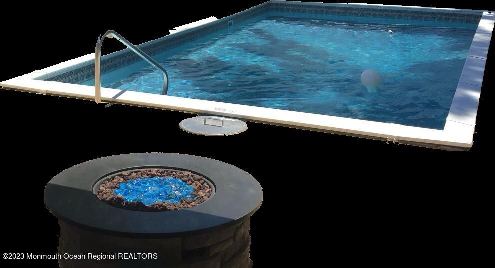 1 Salisbury Avenue, Middletown