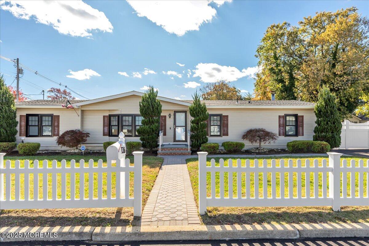 136 Sycamore Avenue, North Middletown