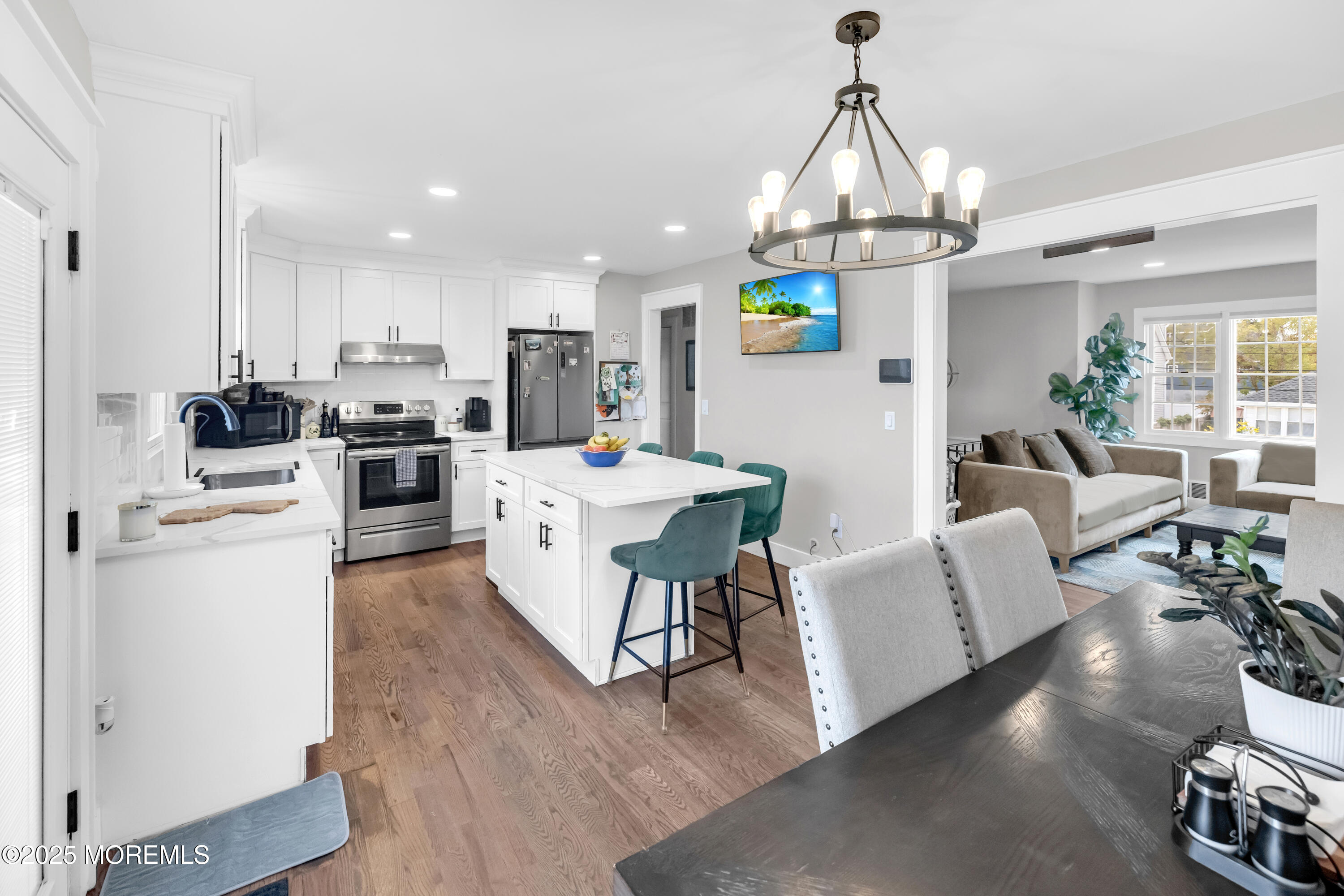 31 Monmouth Avenue, North Middletown