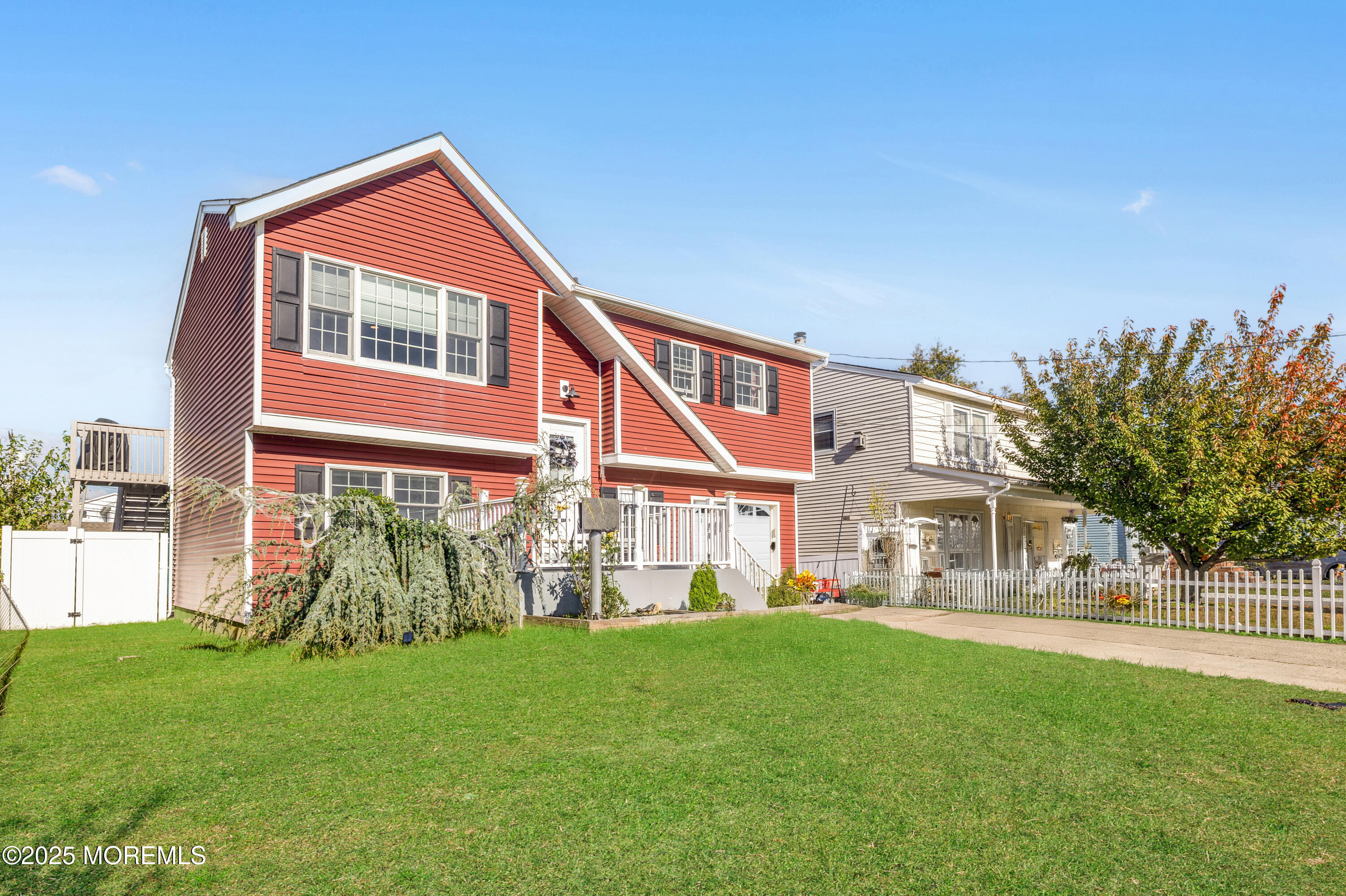 31 Monmouth Avenue, North Middletown