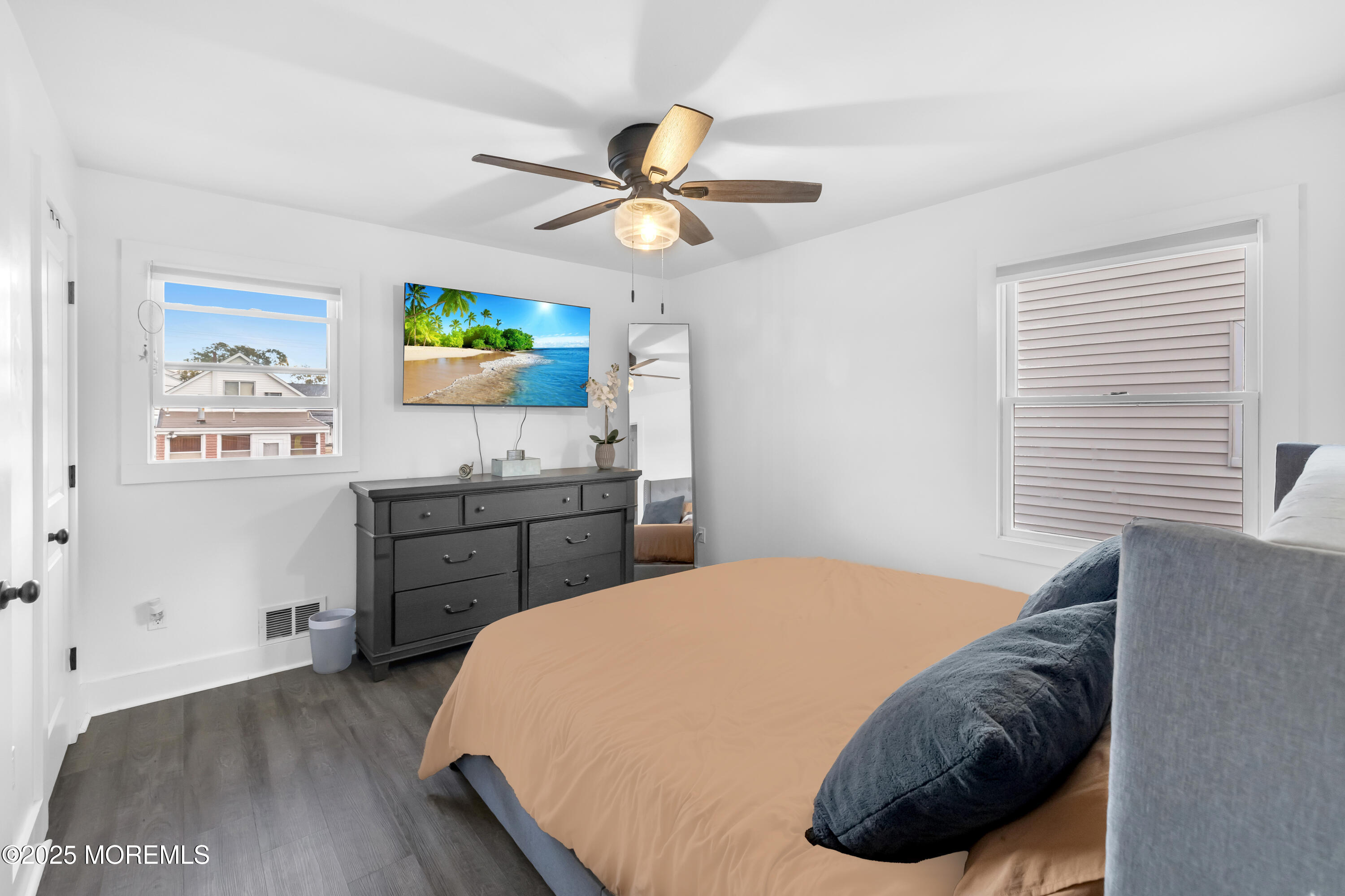 31 Monmouth Avenue, North Middletown