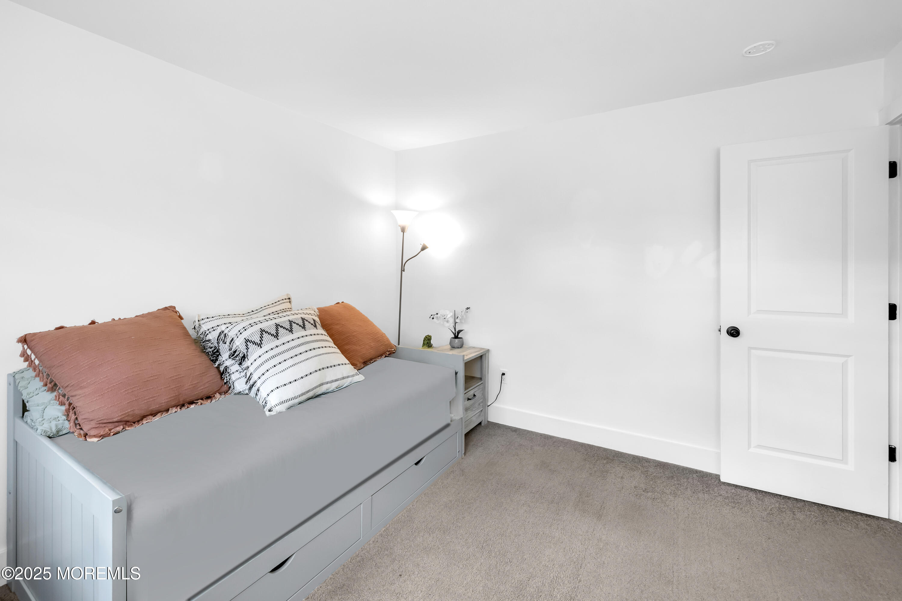 31 Monmouth Avenue, North Middletown