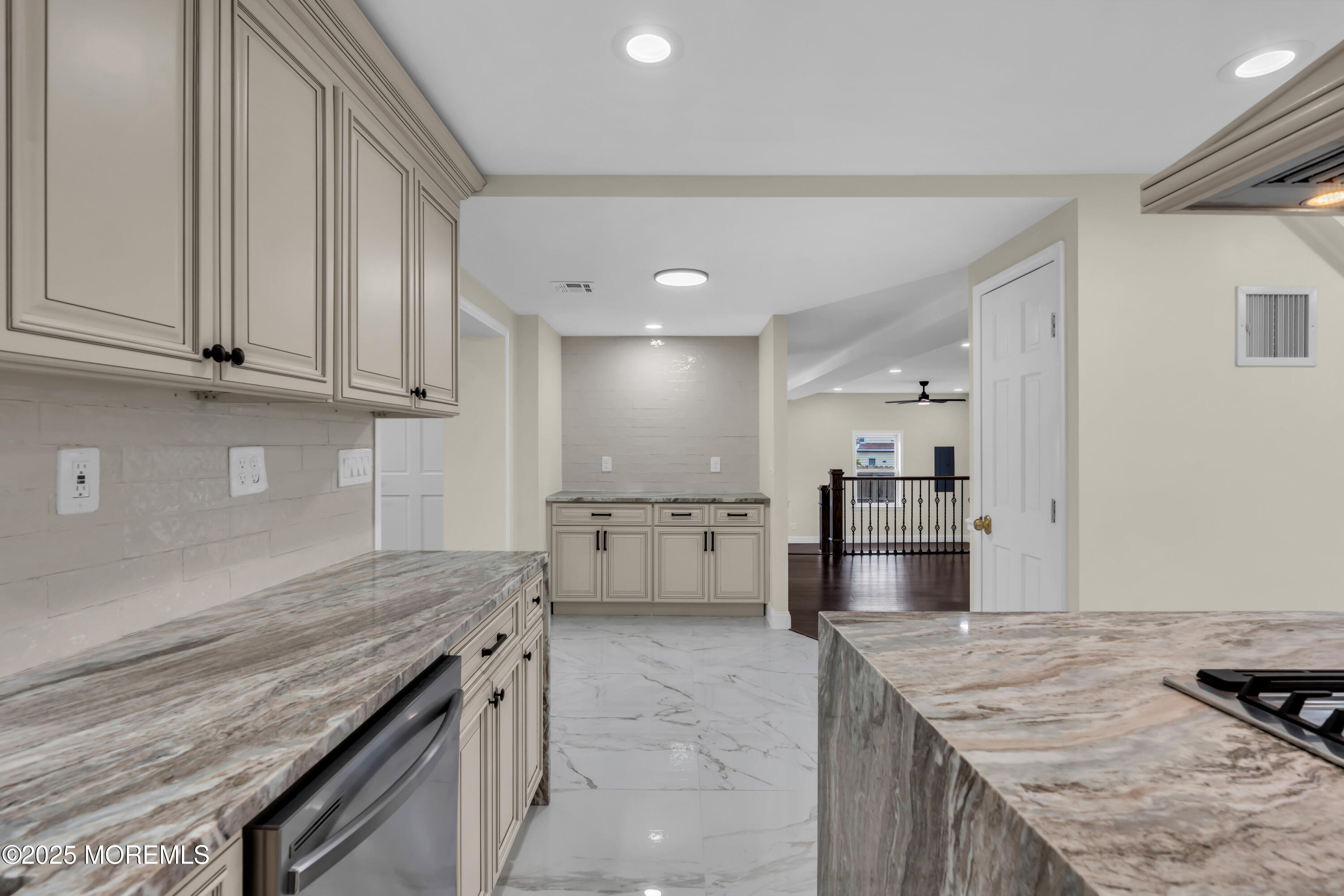 537 S Atlantic Avenue