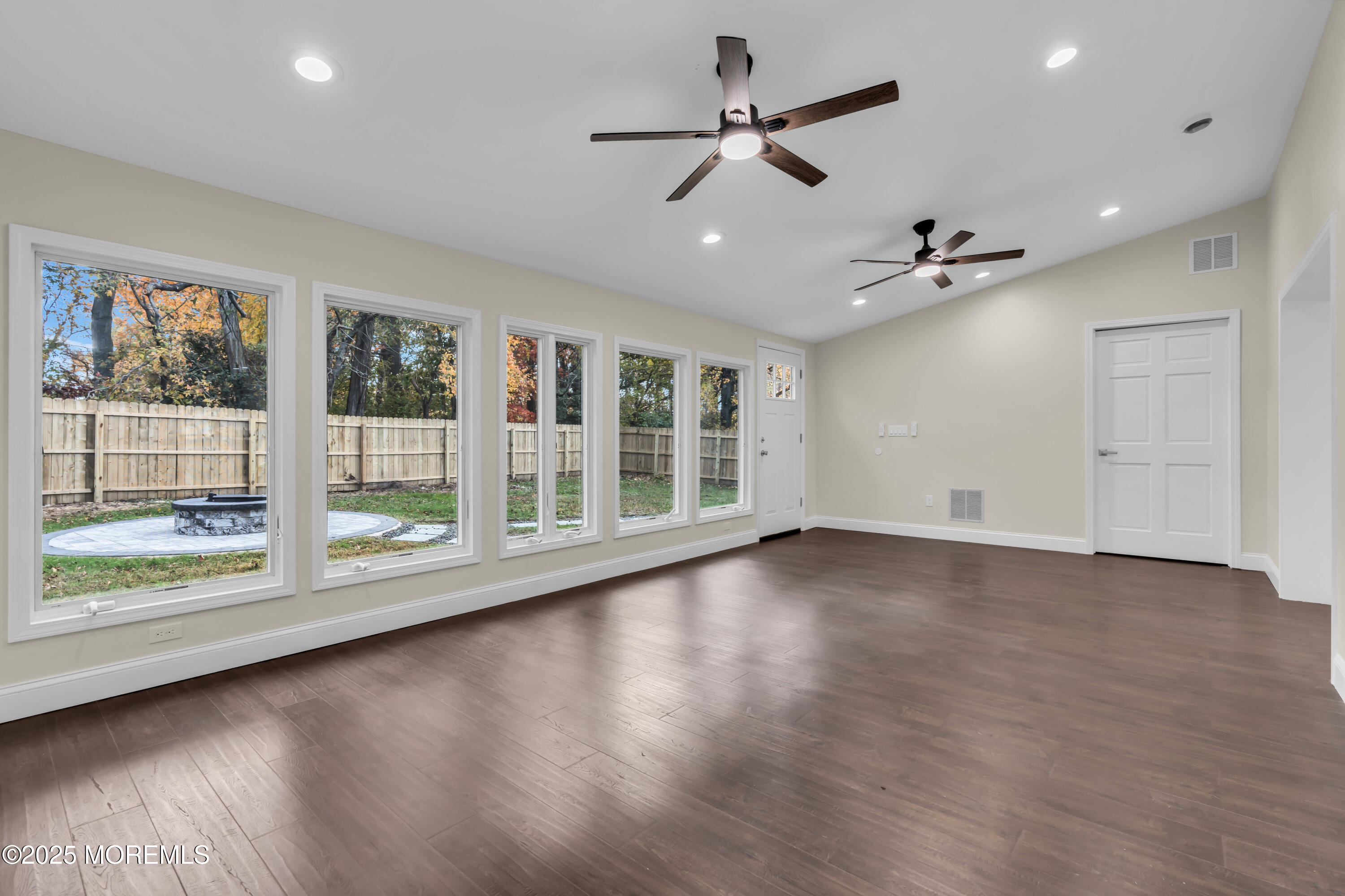 537 S Atlantic Avenue