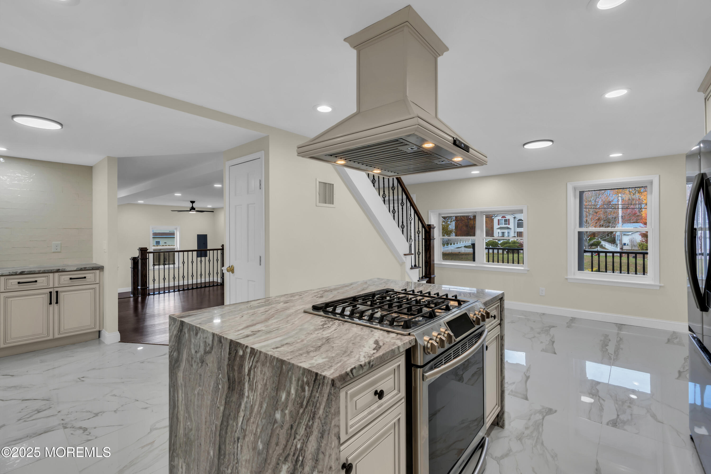 537 S Atlantic Avenue