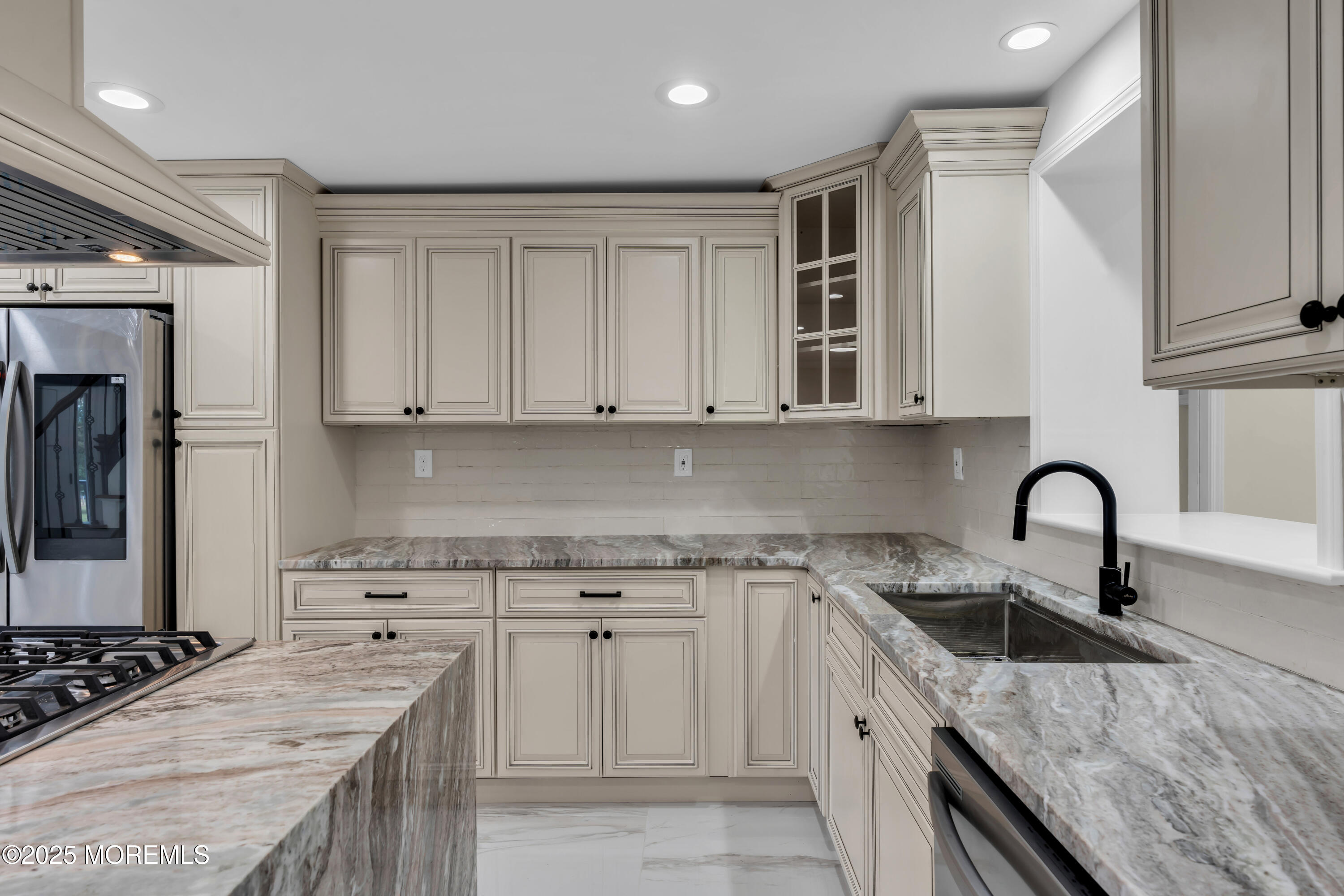 537 S Atlantic Avenue