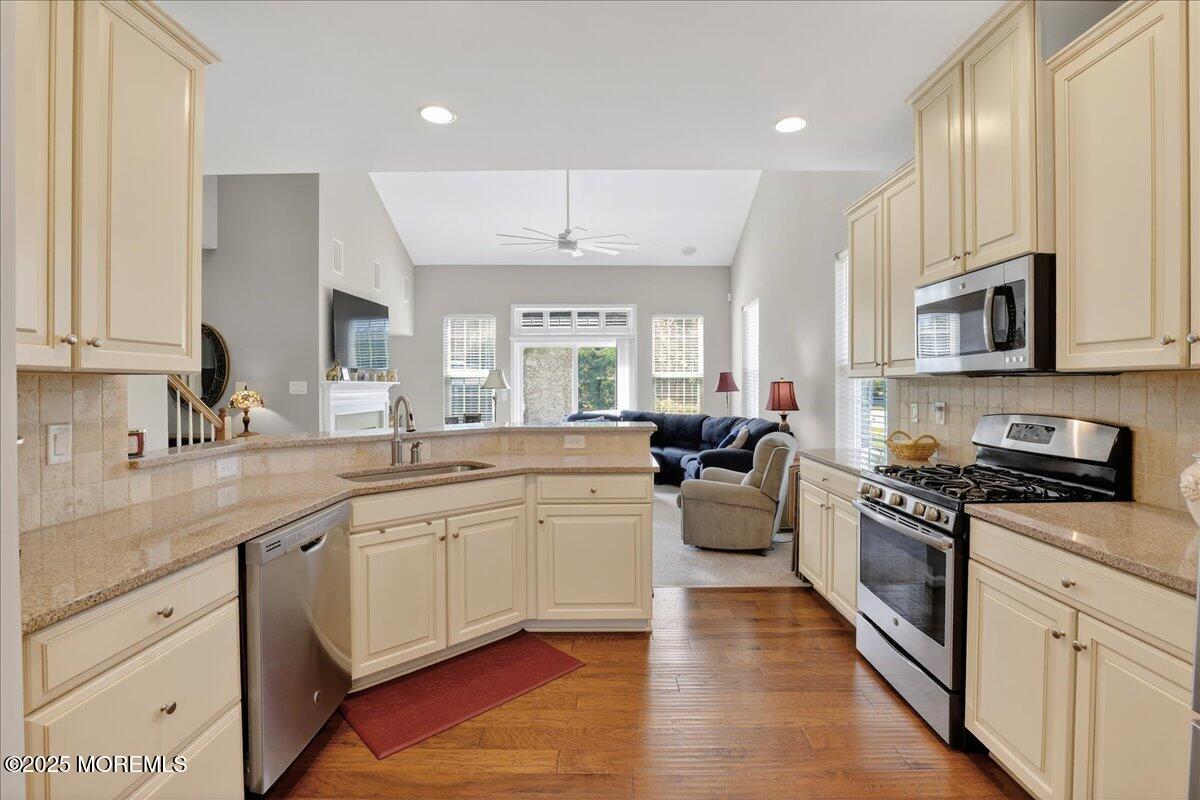 22 Jumping Brook Drive