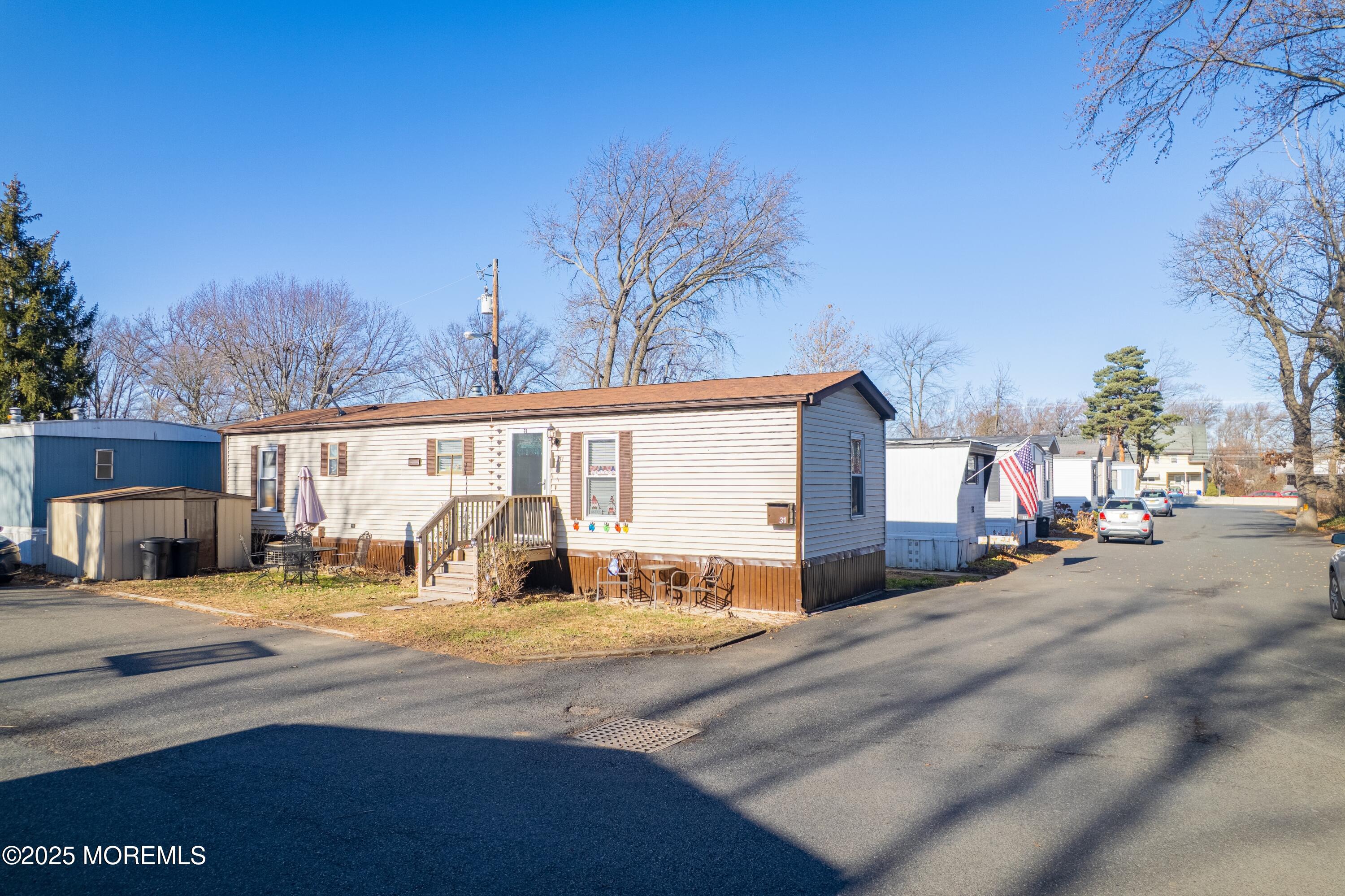 31 Sams Trailer Ct Court