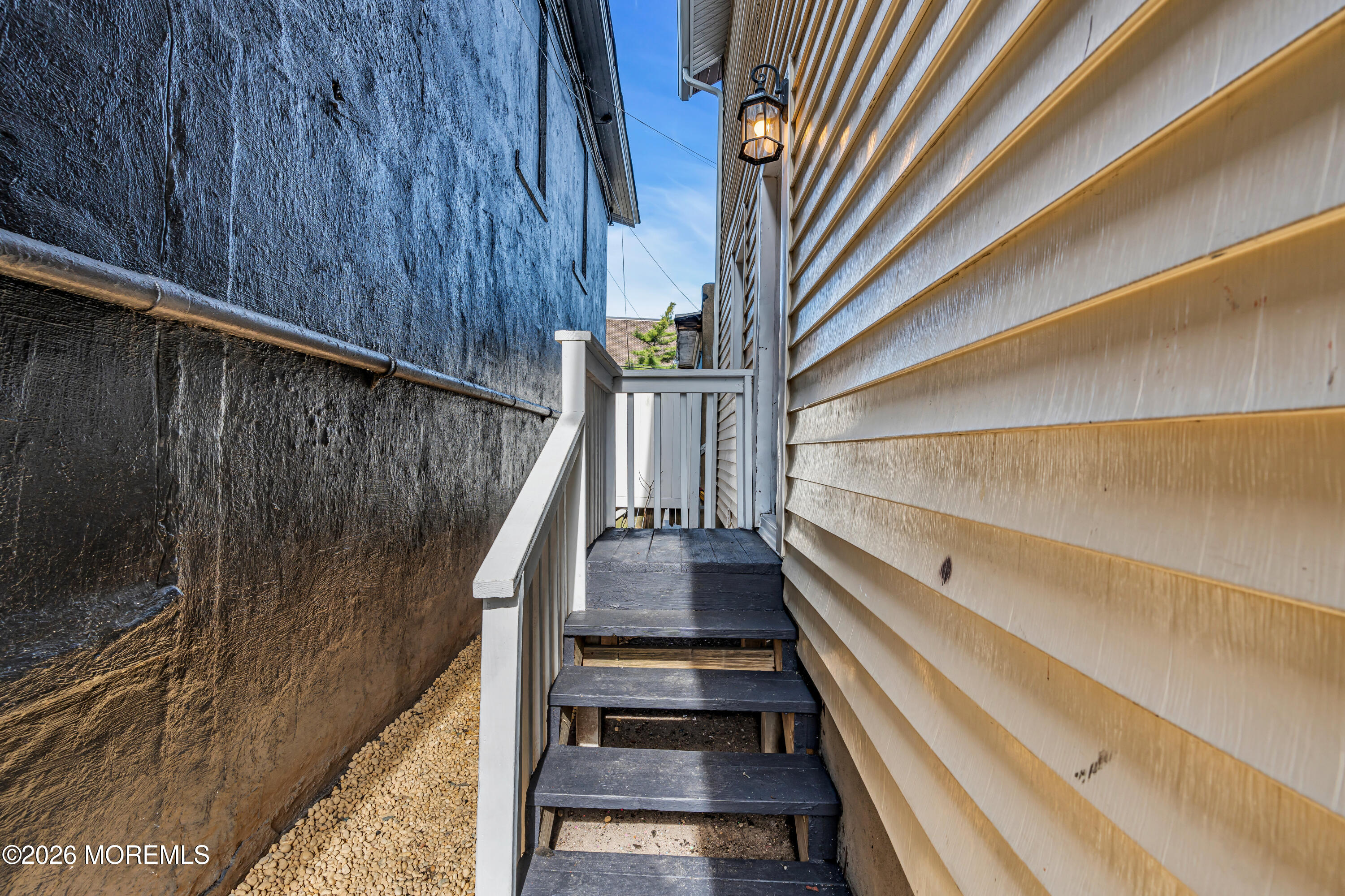 303 Comstock Street