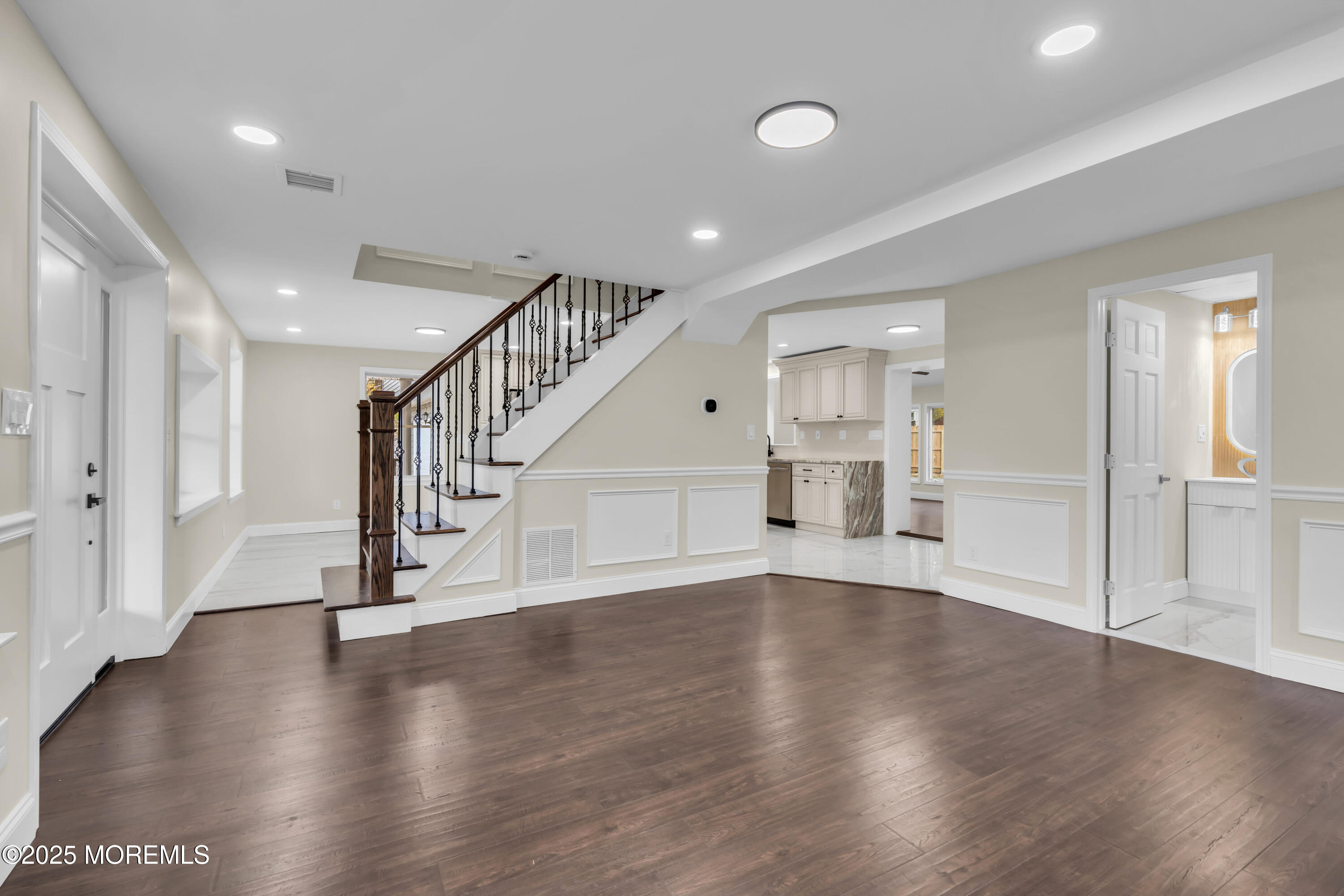 537 S Atlantic Avenue